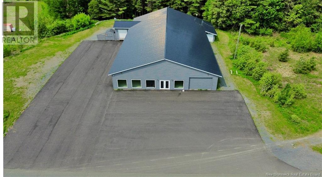 34 Scott Street, Woodstock, New Brunswick  E7M 0C7 - Photo 3 - NB111674