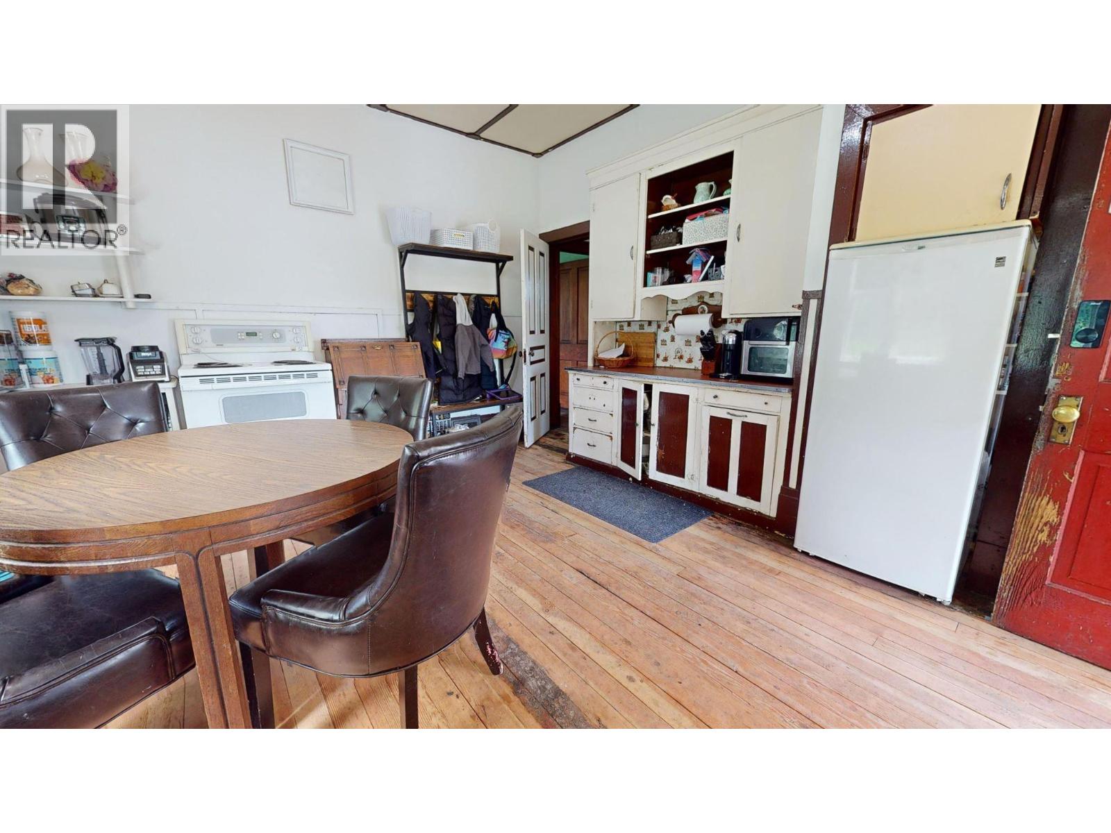 2415 Blind Bay Road, Blind Bay, British Columbia V0E 1H2 - Photo 26 - 10333393