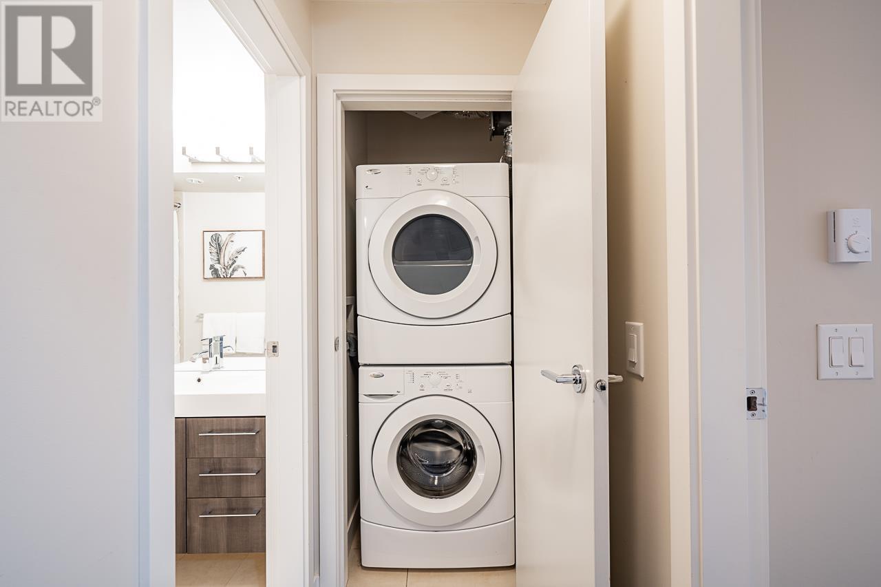 901 668 COLUMBIA STREET