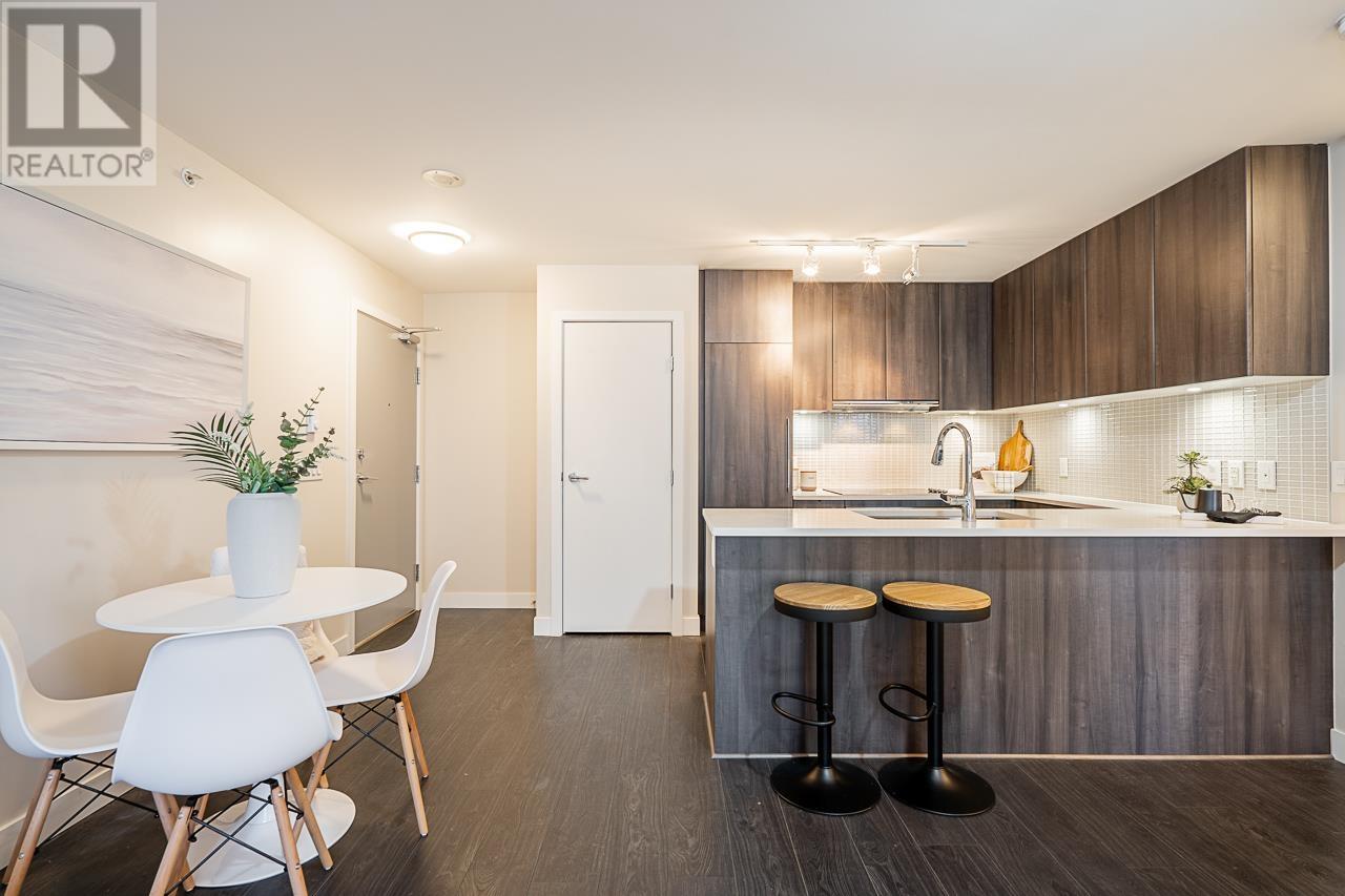 901 668 COLUMBIA STREET