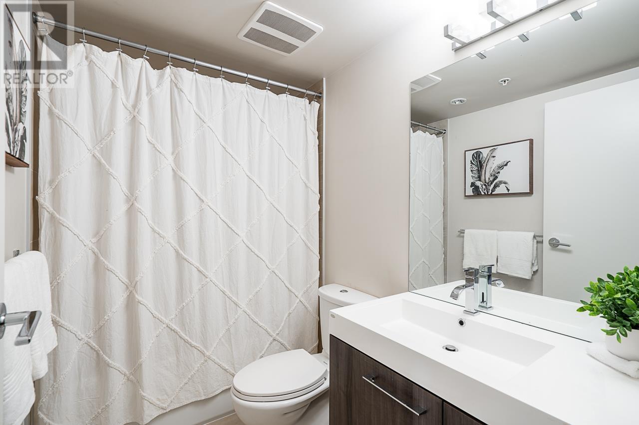 901 668 COLUMBIA STREET