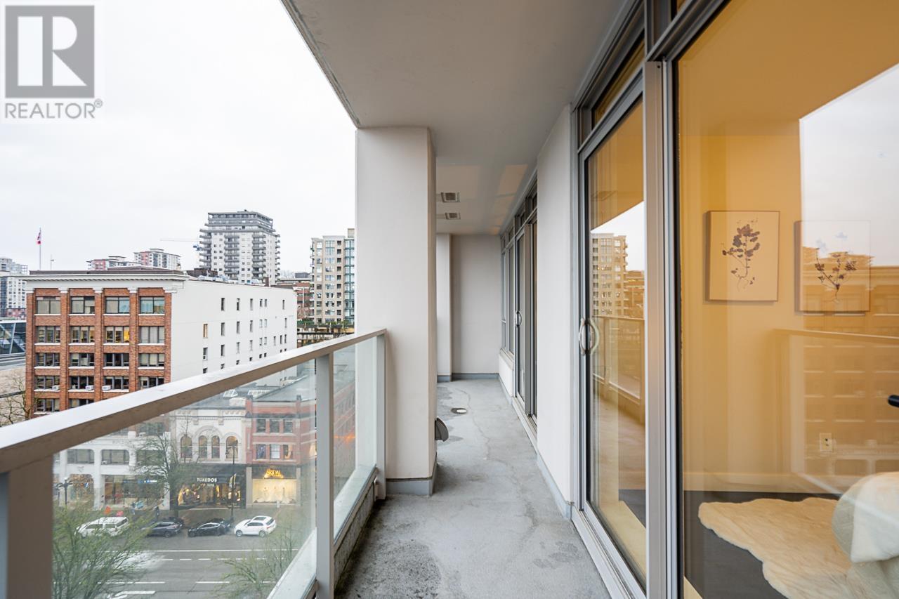 901 668 COLUMBIA STREET