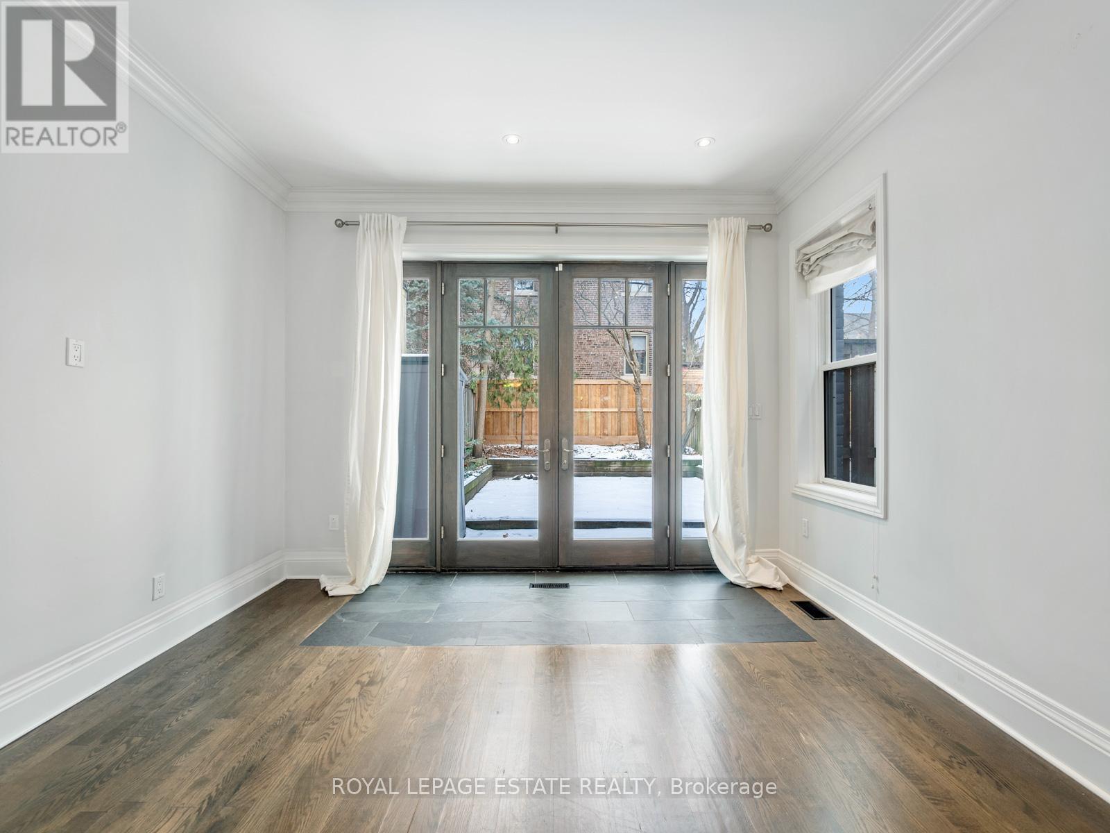 250 Cottingham Street, Toronto, Ontario  M4V 1C6 - Photo 13 - C11943837