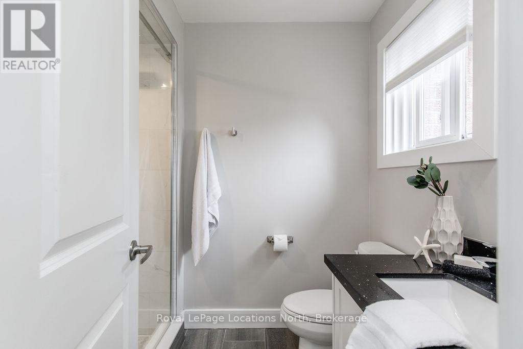 1 Timberland Crescent, Wasaga Beach, Ontario  L9Z 1G7 - Photo 12 - S11943858