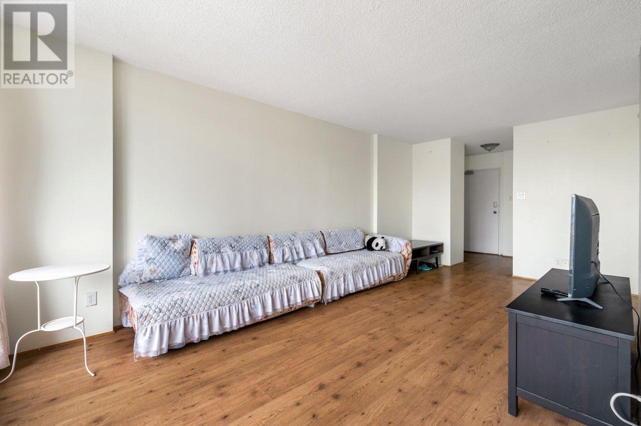 Listing Picture 8 of 10 : 402 7100 GILBERT ROAD, Richmond / 烈治文 - 魯藝地產 Yvonne Lu Group - MLS Medallion Club Member