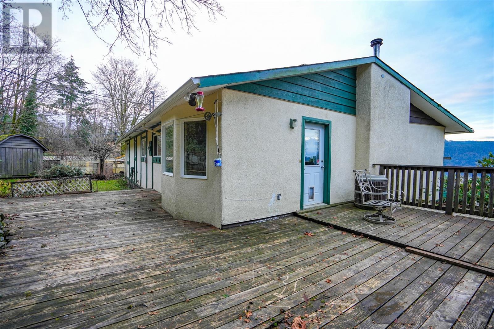 Property at 2209 Mallory Dr image 3