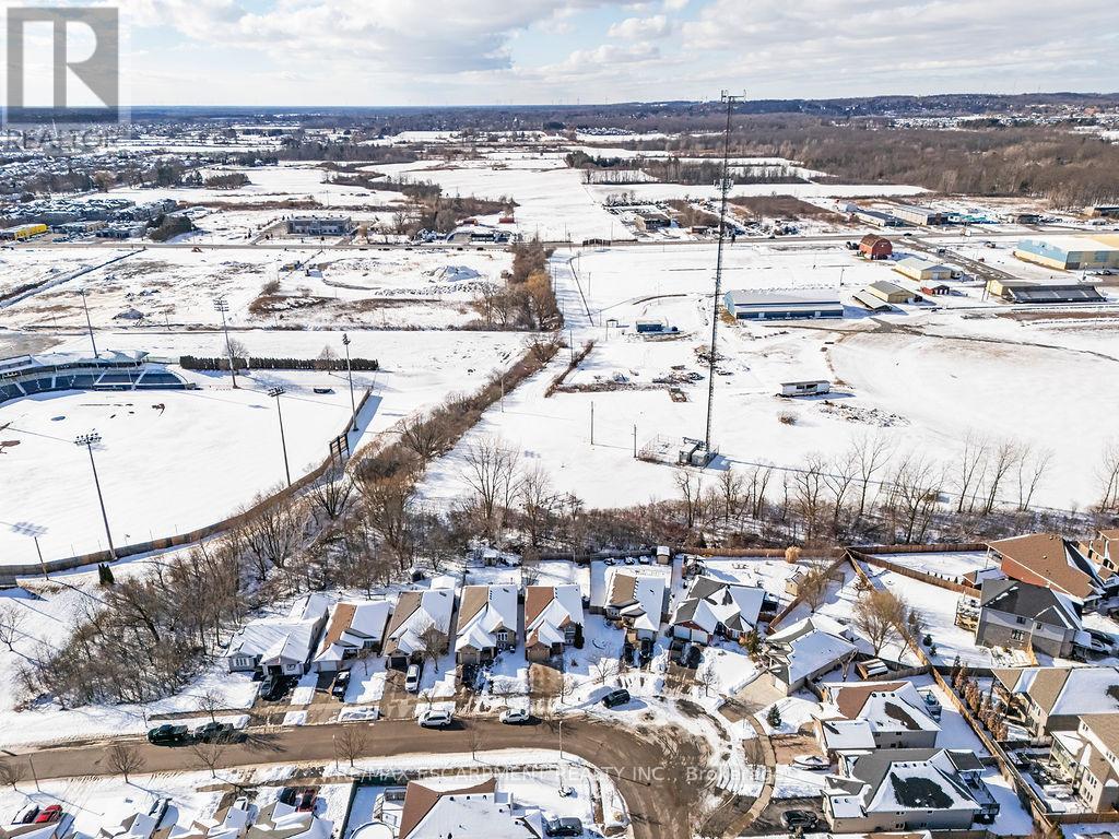 291 St Lawrence Drive, Welland, Ontario  L2C 7H7 - Photo 38 - X11943856