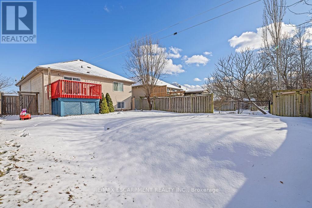 Property at 291 ST LAWRENCE DRIVE image 4
