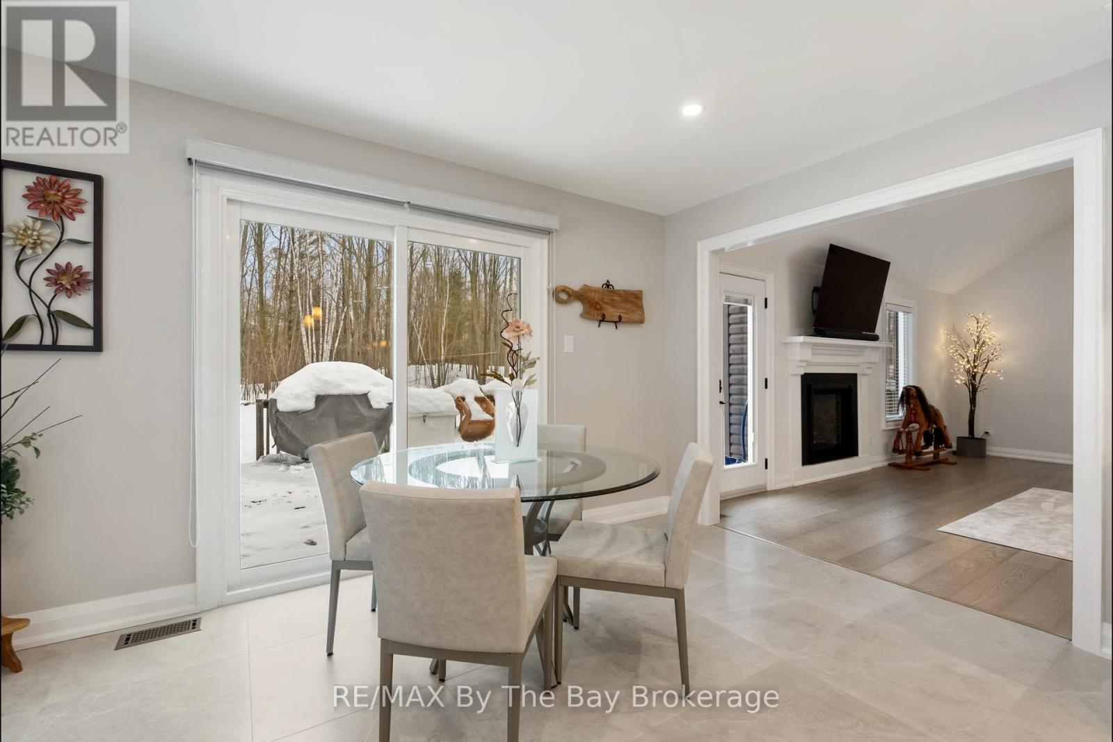 12 Birchwood Trail, Wasaga Beach, Ontario  L9Z 1B2 - Photo 8 - S11943031