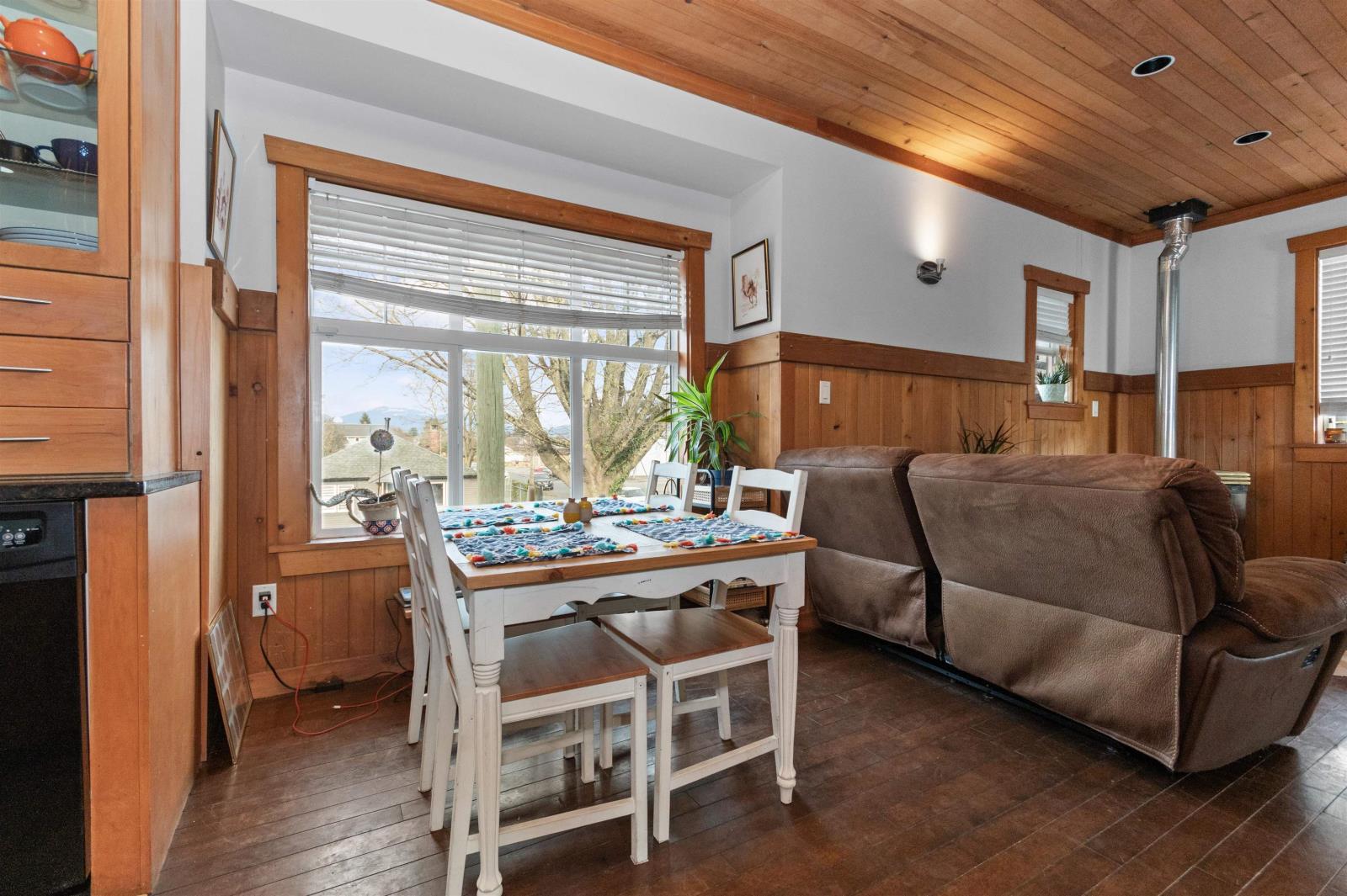 8971 Nowell Street, Chilliwack Downtown, Chilliwack, British Columbia V2P 4W9 - Photo 8 - R2960825