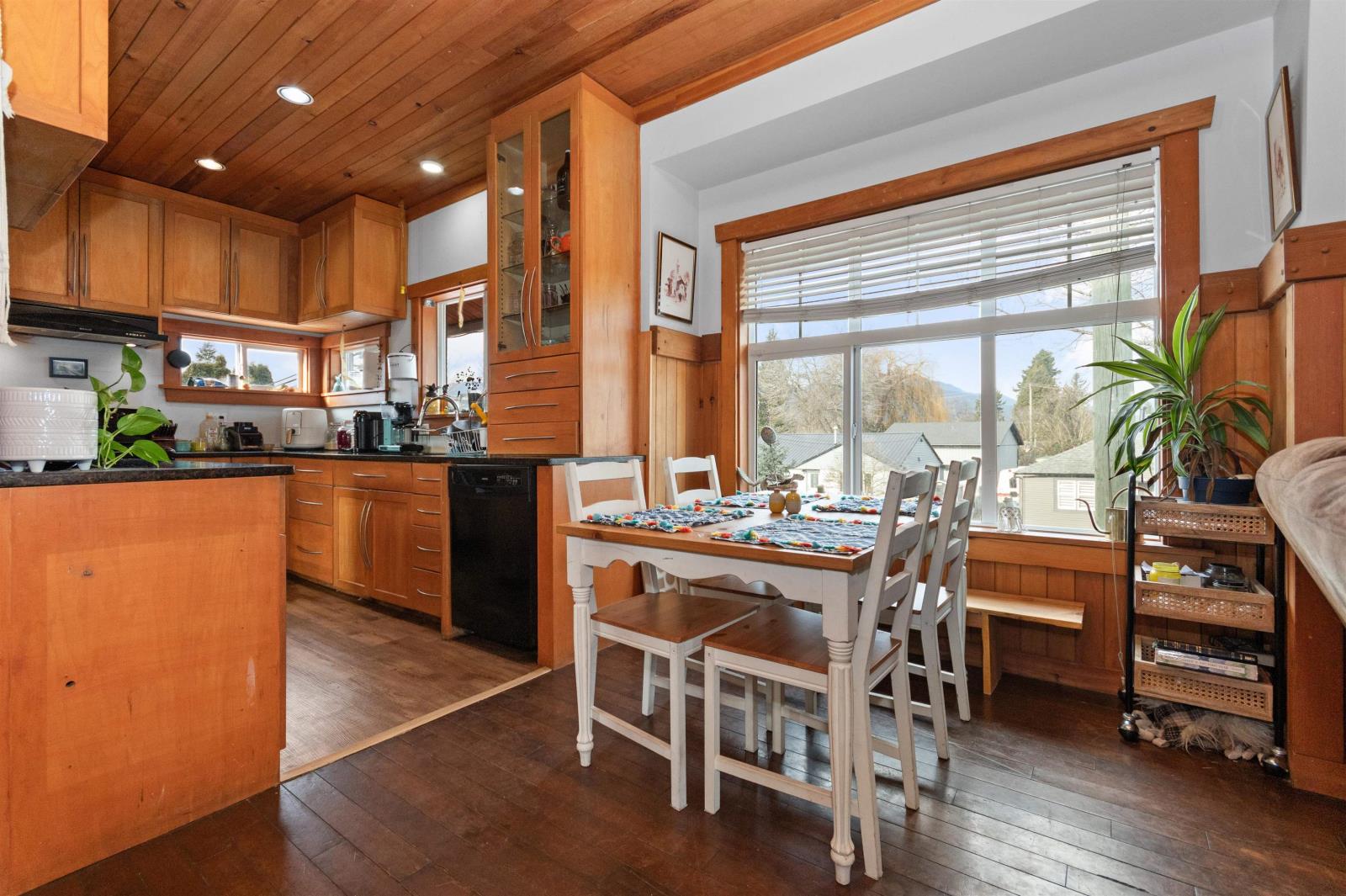 8971 Nowell Street, Chilliwack Downtown, Chilliwack, British Columbia V2P 4W9 - Photo 9 - R2960825