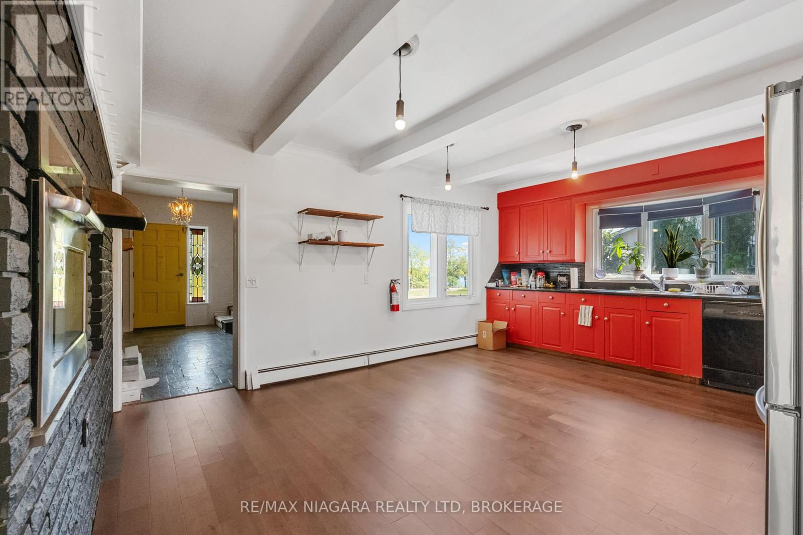 Property at 463 NIAGARA BOULEVARD image 4