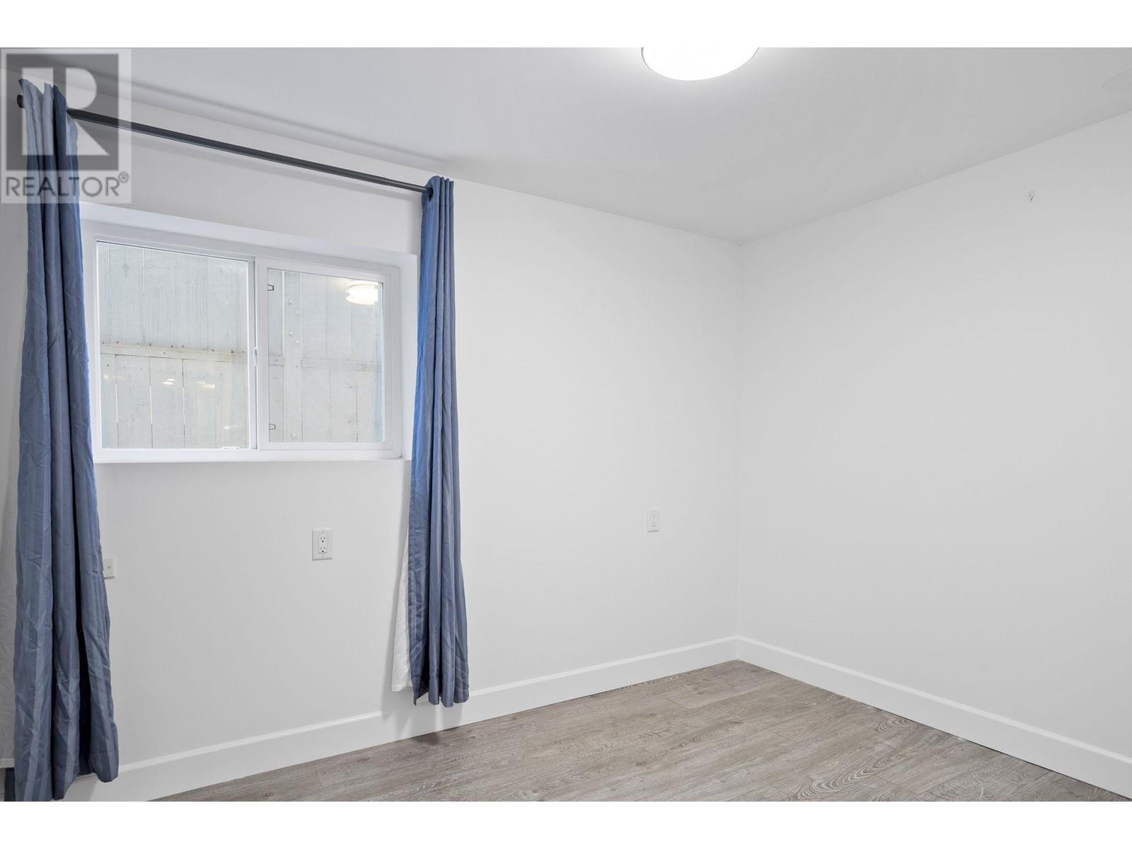 Listing Picture 35 of 40 : 51 N SEA AVENUE, Burnaby / 本拿比 - 魯藝地產 Yvonne Lu Group - MLS Medallion Club Member