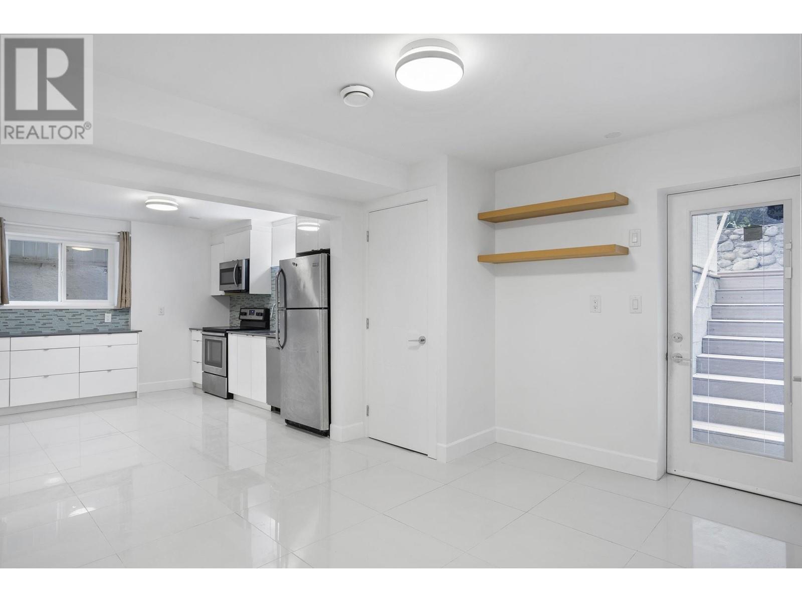 Listing Picture 30 of 40 : 51 N SEA AVENUE, Burnaby / 本拿比 - 魯藝地產 Yvonne Lu Group - MLS Medallion Club Member