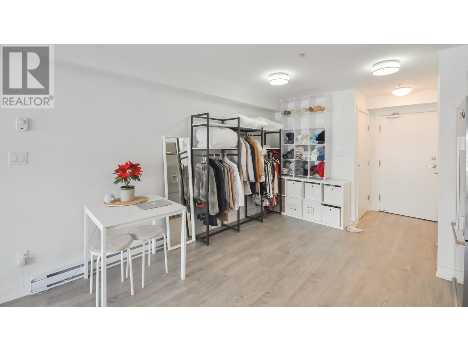 Listing Picture 7 of 21 : 202 2858 W 4TH AVENUE, Vancouver / 溫哥華 - 魯藝地產 Yvonne Lu Group - MLS Medallion Club Member