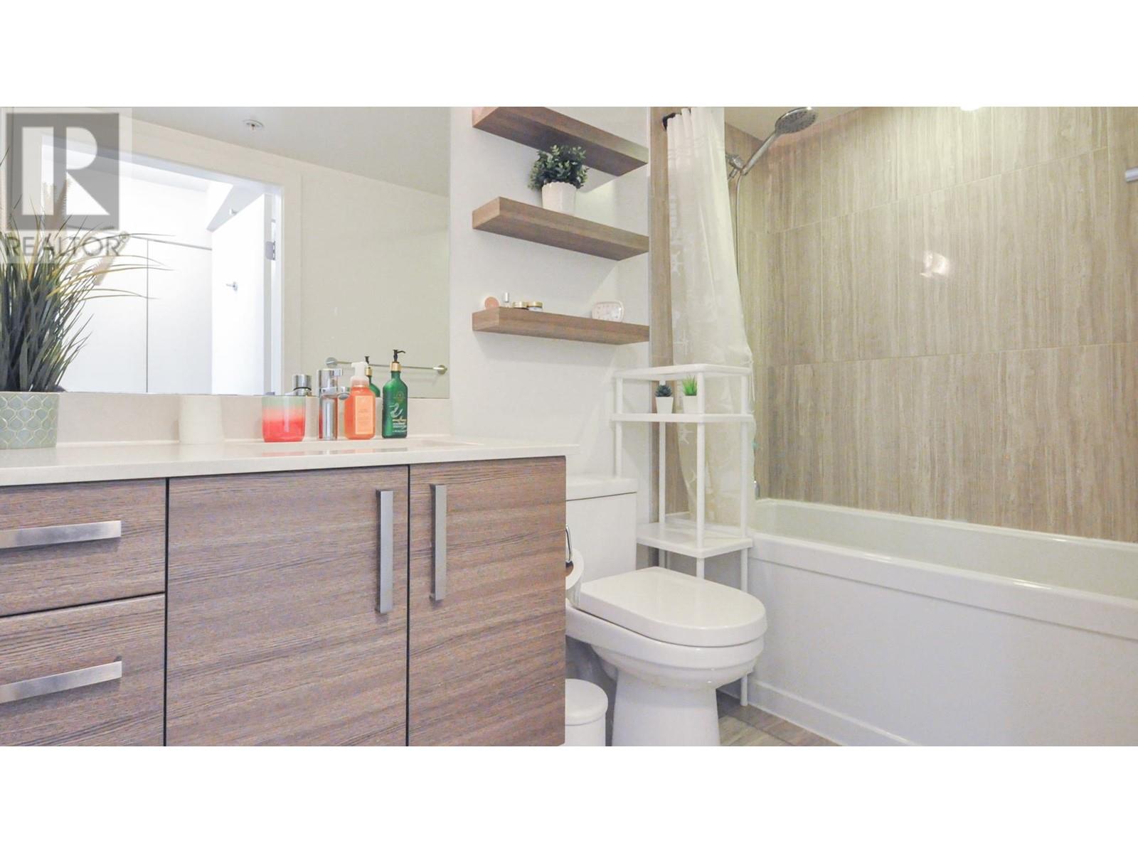 Listing Picture 16 of 21 : 202 2858 W 4TH AVENUE, Vancouver / 溫哥華 - 魯藝地產 Yvonne Lu Group - MLS Medallion Club Member