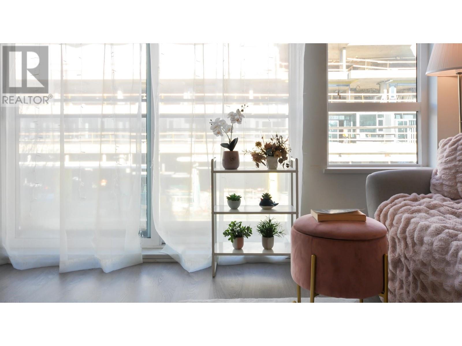 Listing Picture 13 of 21 : 202 2858 W 4TH AVENUE, Vancouver / 溫哥華 - 魯藝地產 Yvonne Lu Group - MLS Medallion Club Member