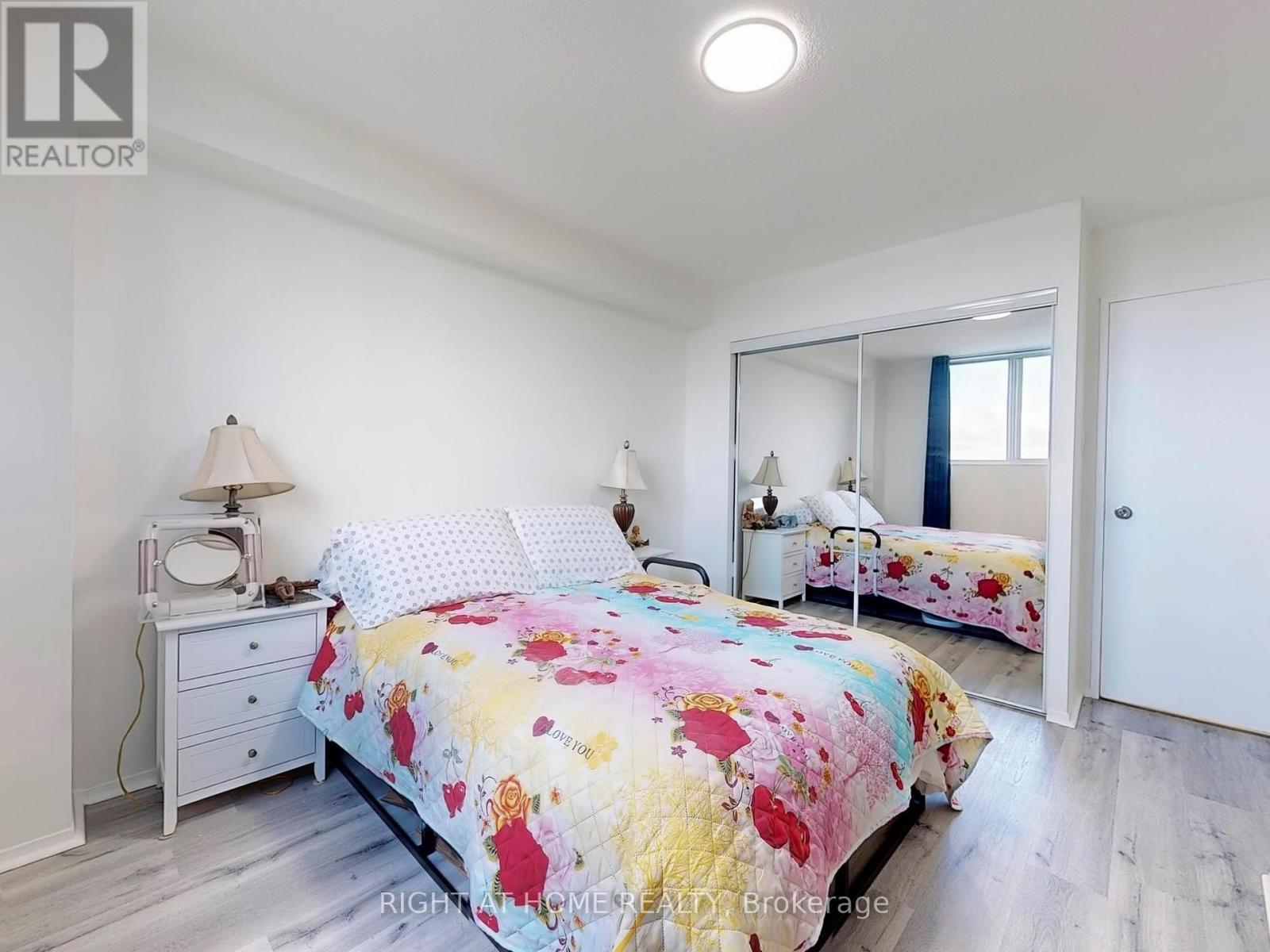 1004 - 1100 Caven Street, Mississauga, Ontario  L5G 4N3 - Photo 17 - W11943943
