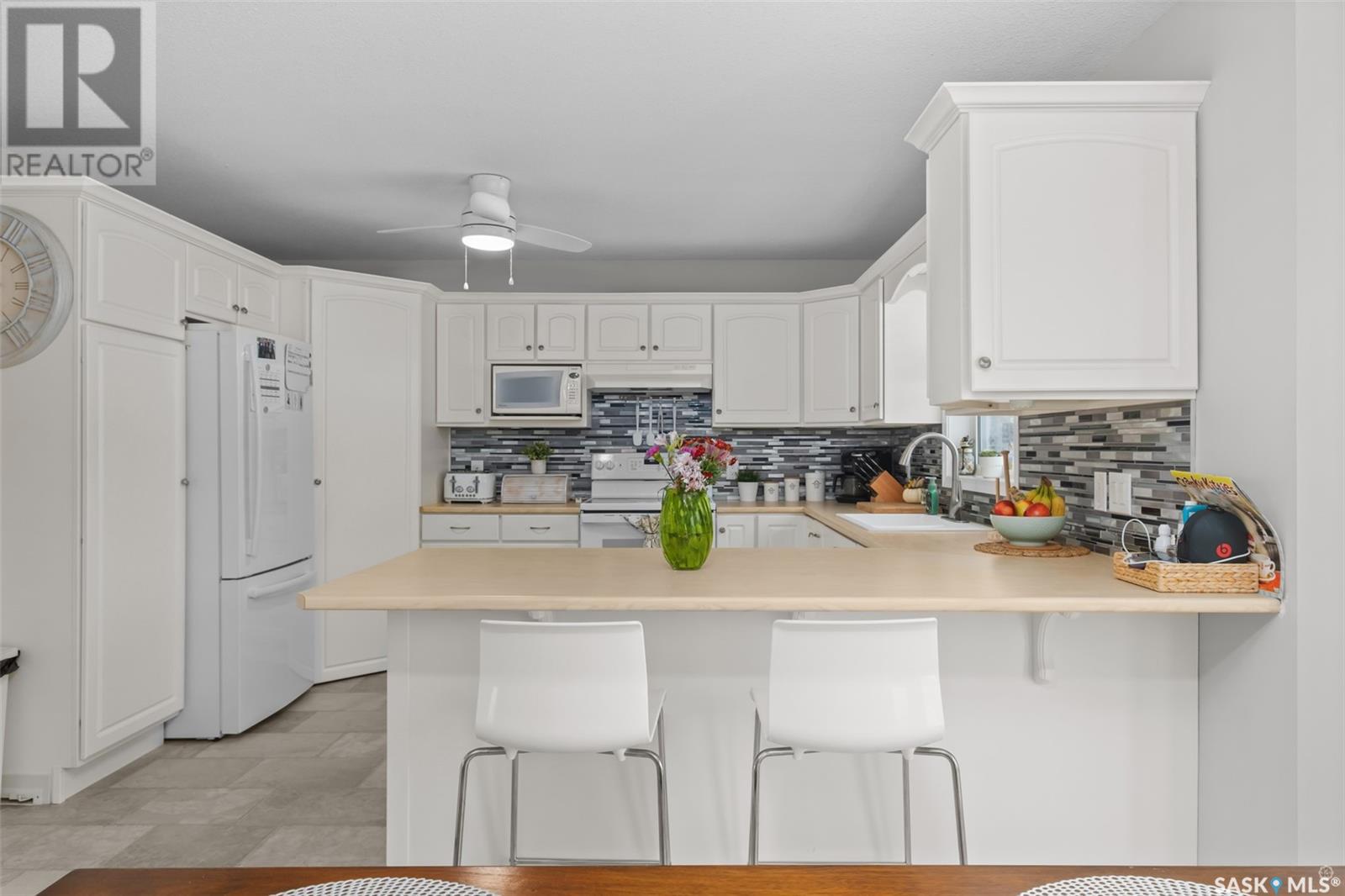 Property at 1006 Silver Willow Road image 3