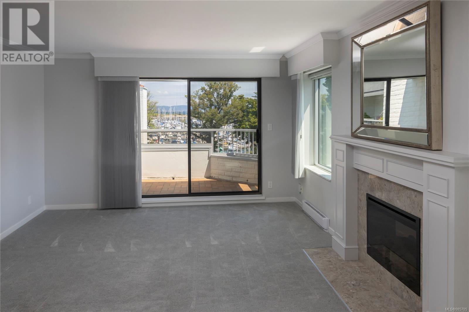 Property at 409 1370 Beach Dr image 5
