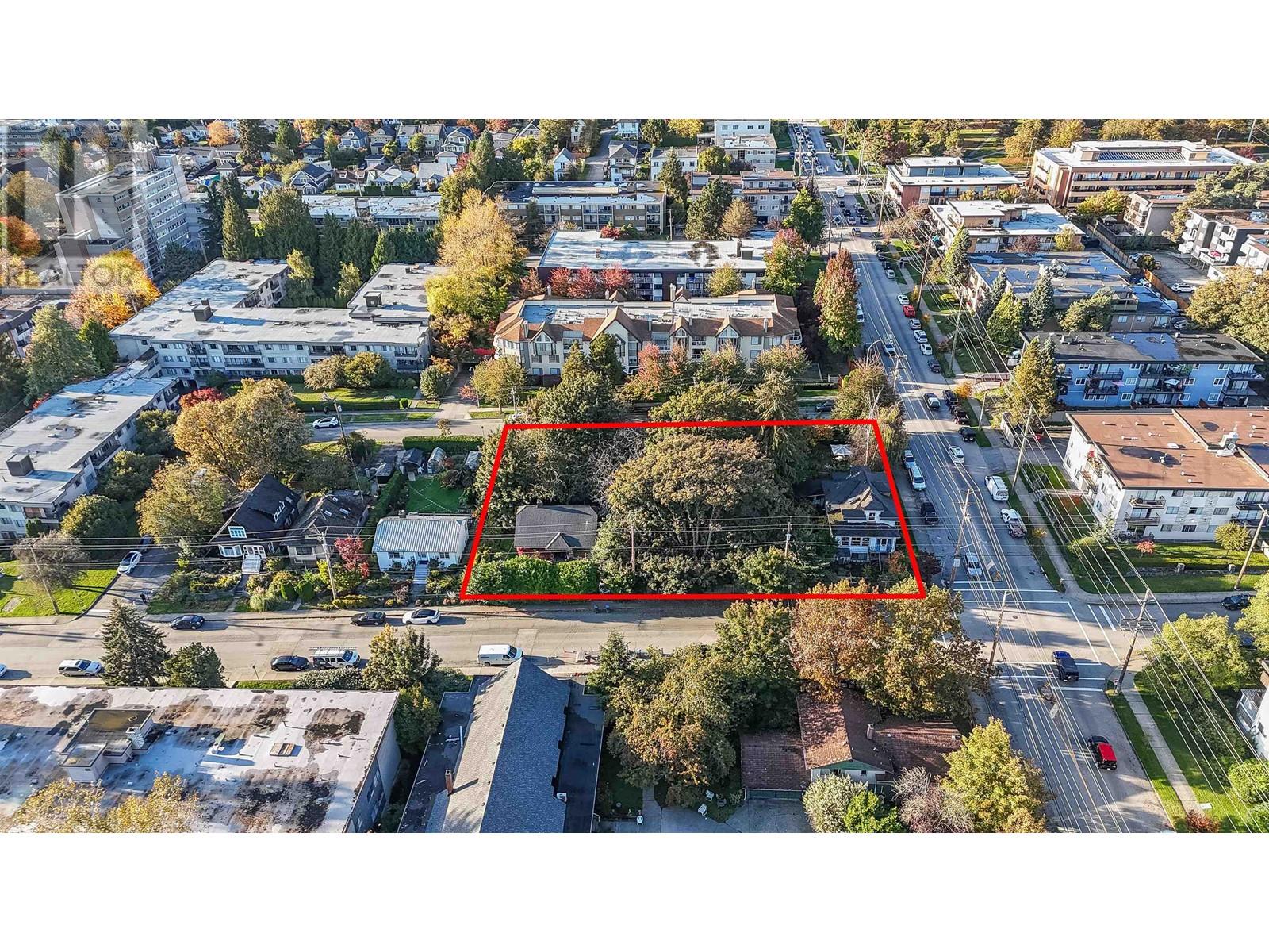 Property at 1011 FIFTH AVENUE image 3