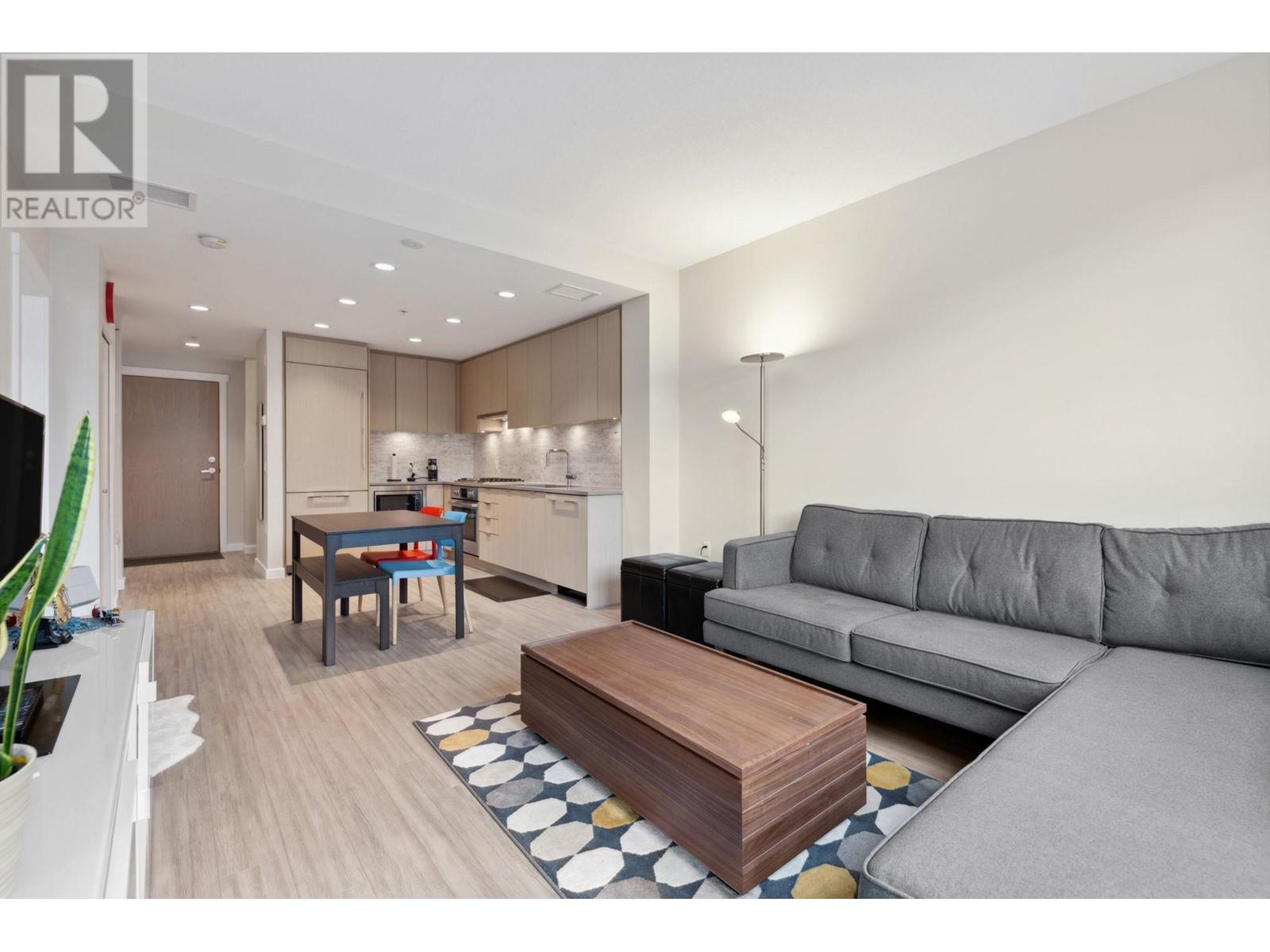 Listing Picture 10 of 30 : 425 9213 ODLIN ROAD, Richmond / 烈治文 - 魯藝地產 Yvonne Lu Group - MLS Medallion Club Member