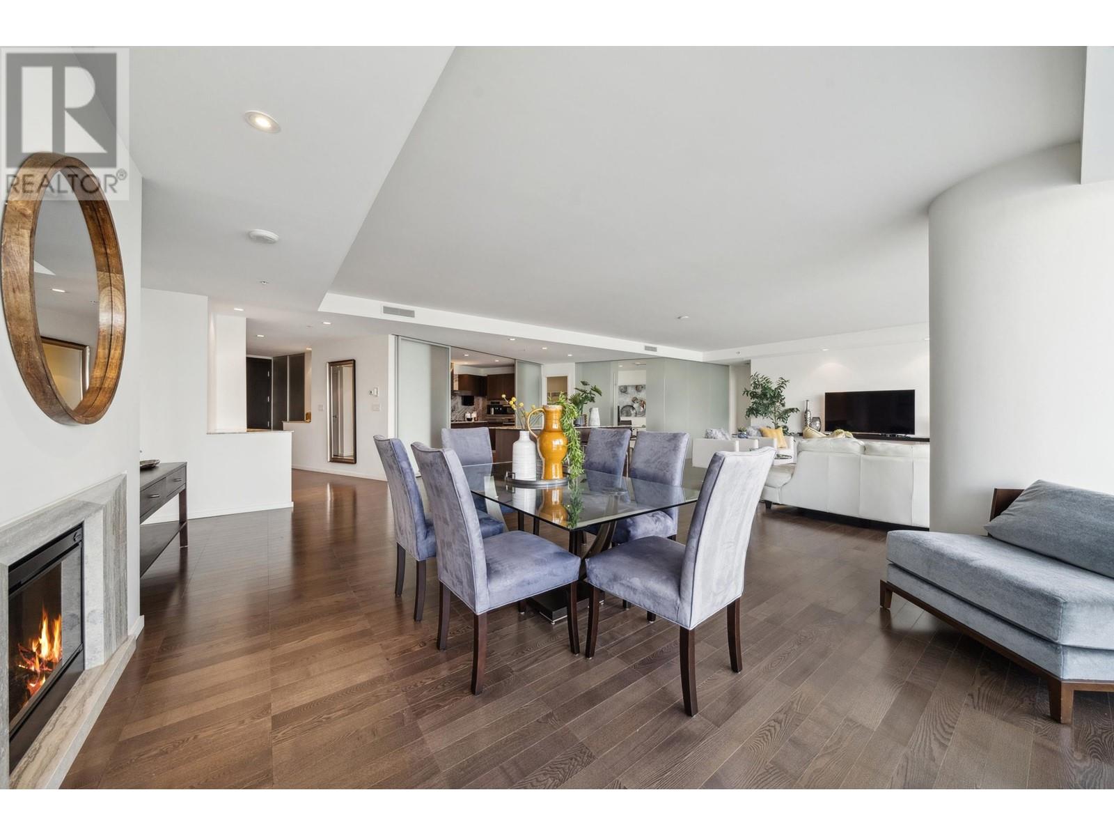 Listing Picture 23 of 40 : 4603 1011 W CORDOVA STREET, Vancouver / 溫哥華 - 魯藝地產 Yvonne Lu Group - MLS Medallion Club Member