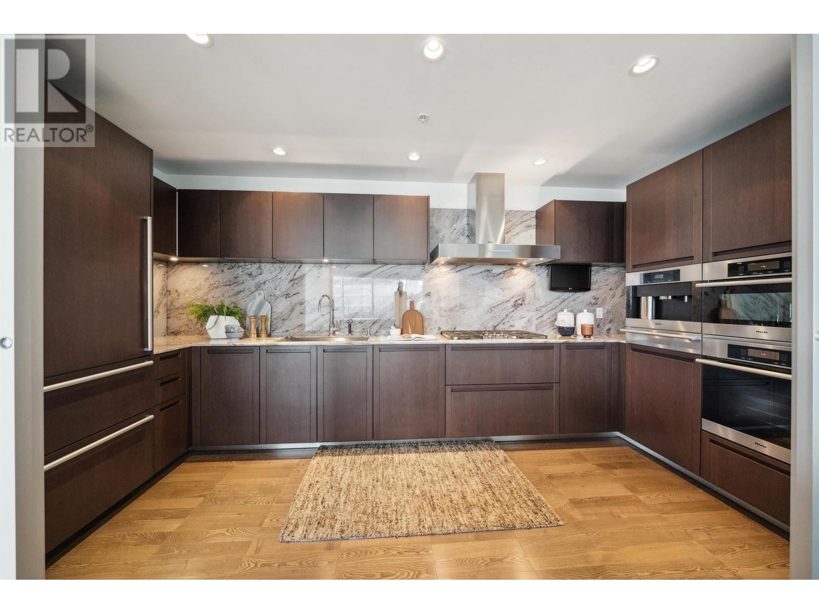 Listing Picture 29 of 40 : 4603 1011 W CORDOVA STREET, Vancouver / 溫哥華 - 魯藝地產 Yvonne Lu Group - MLS Medallion Club Member
