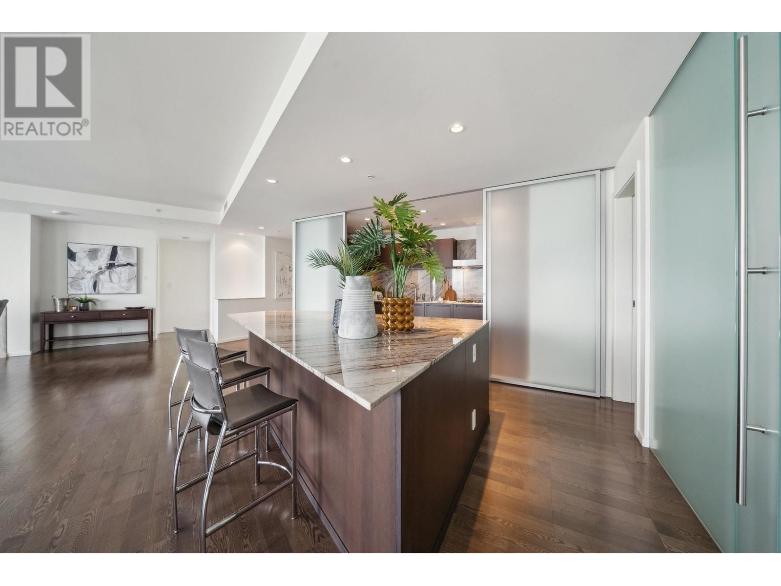Listing Picture 31 of 40 : 4603 1011 W CORDOVA STREET, Vancouver / 溫哥華 - 魯藝地產 Yvonne Lu Group - MLS Medallion Club Member