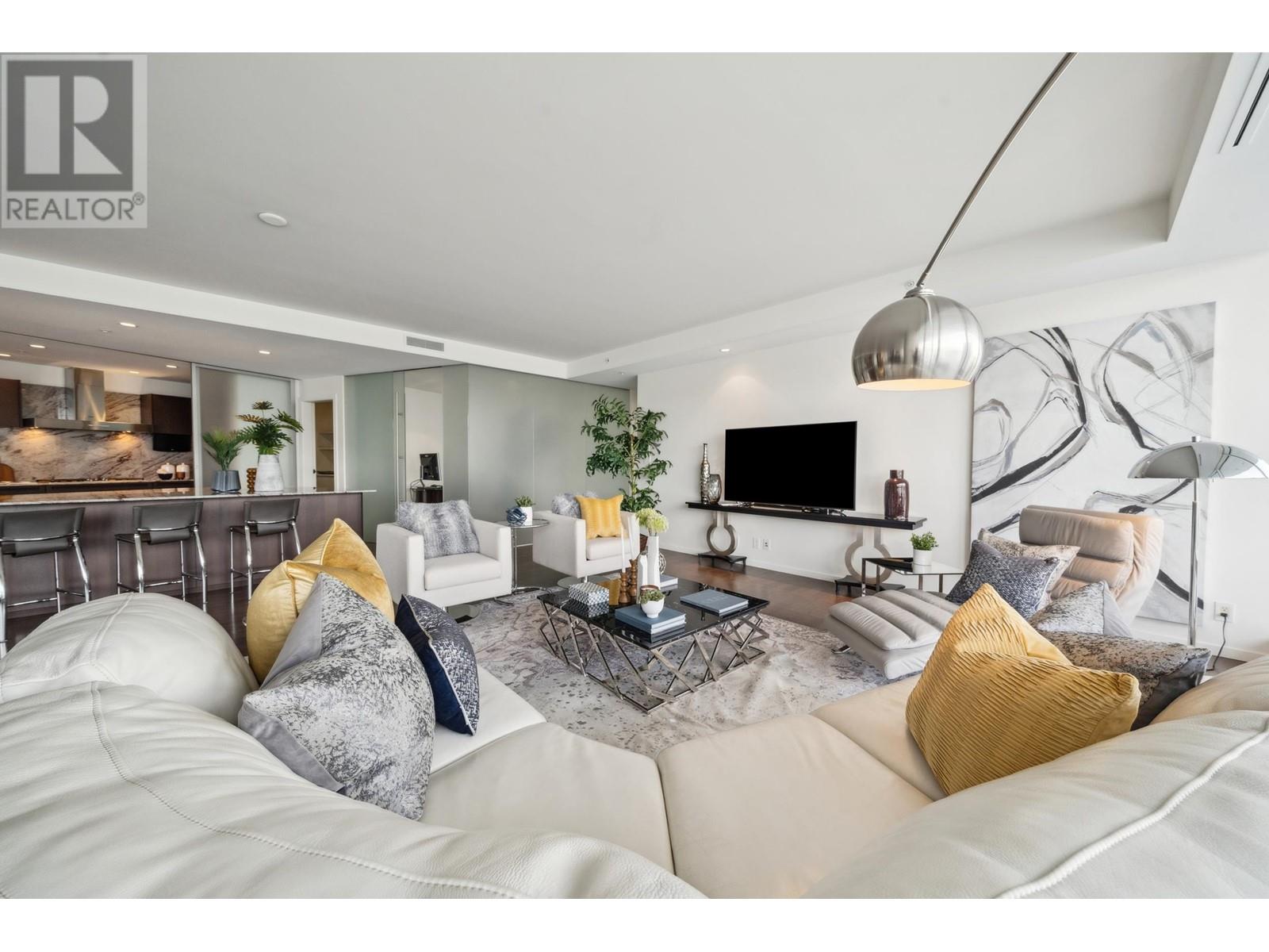 Listing Picture 33 of 40 : 4603 1011 W CORDOVA STREET, Vancouver / 溫哥華 - 魯藝地產 Yvonne Lu Group - MLS Medallion Club Member