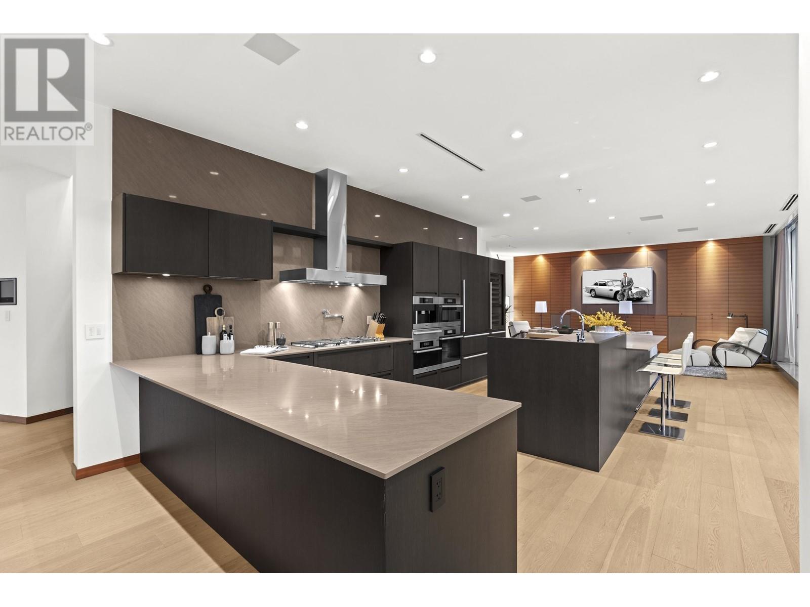 Listing Picture 10 of 40 : PH01 1011 W CORDOVA STREET, Vancouver / 溫哥華 - 魯藝地產 Yvonne Lu Group - MLS Medallion Club Member