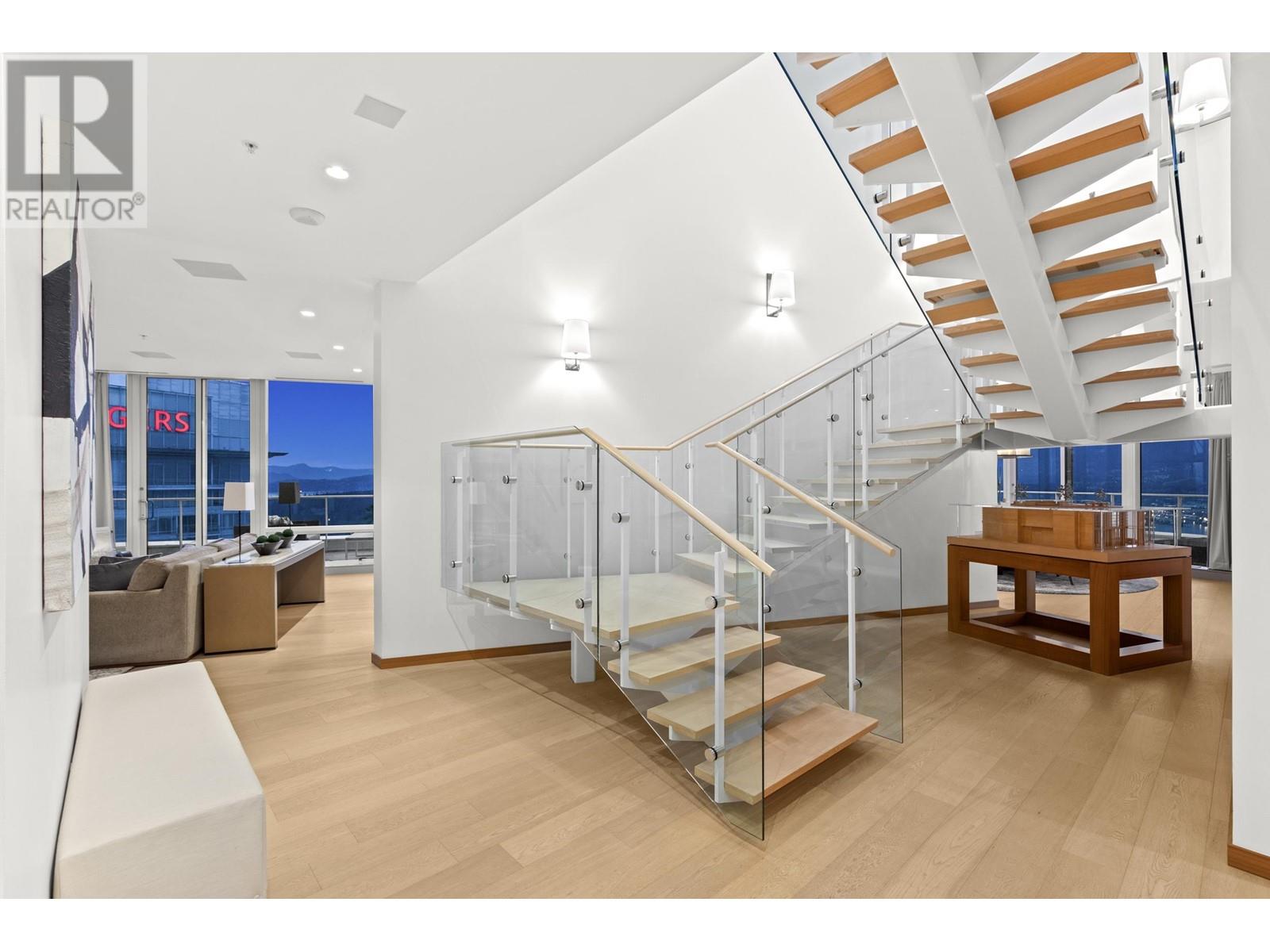 Listing Picture 18 of 40 : PH01 1011 W CORDOVA STREET, Vancouver / 溫哥華 - 魯藝地產 Yvonne Lu Group - MLS Medallion Club Member