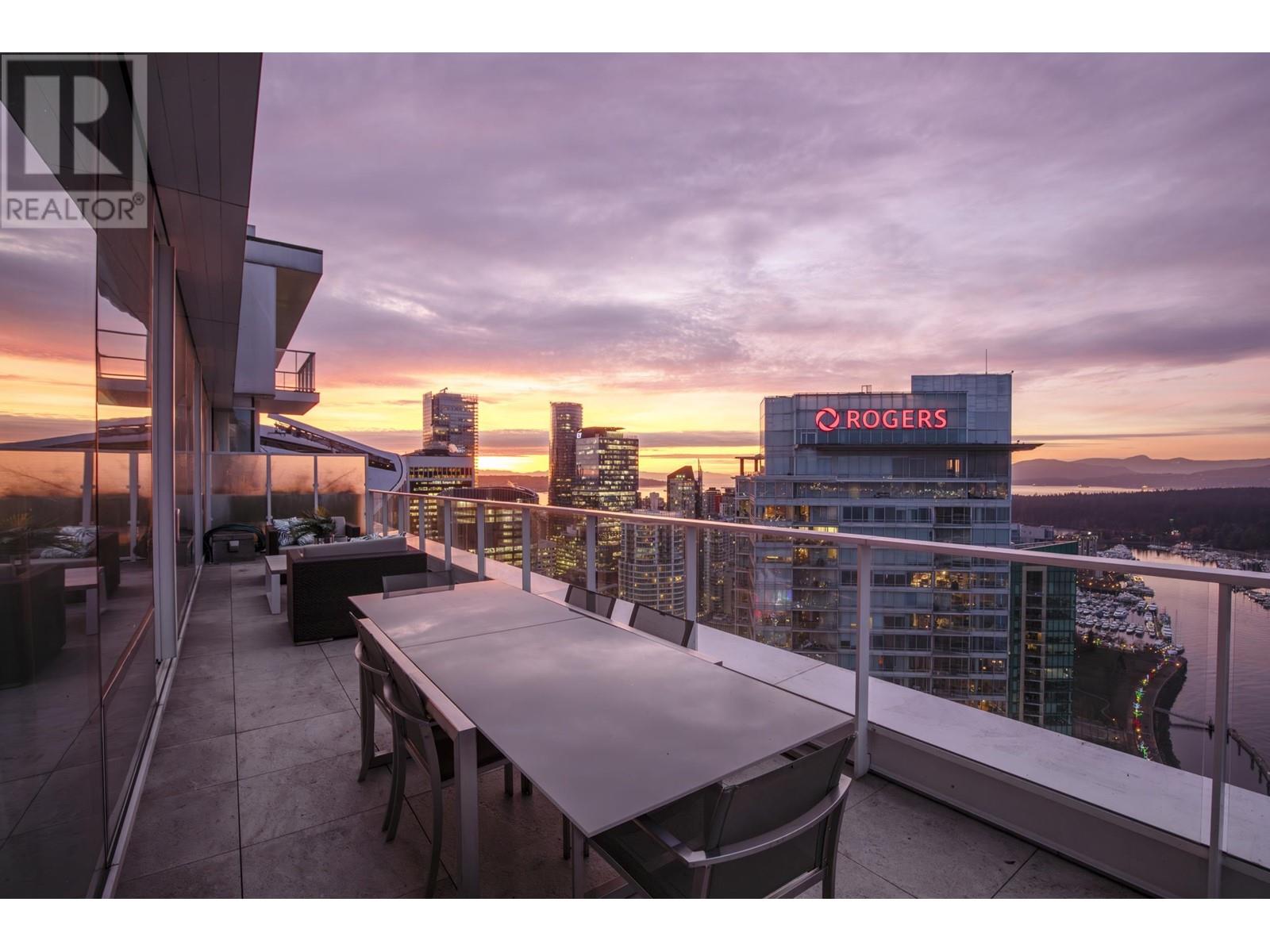 Listing Picture 27 of 40 : PH01 1011 W CORDOVA STREET, Vancouver / 溫哥華 - 魯藝地產 Yvonne Lu Group - MLS Medallion Club Member