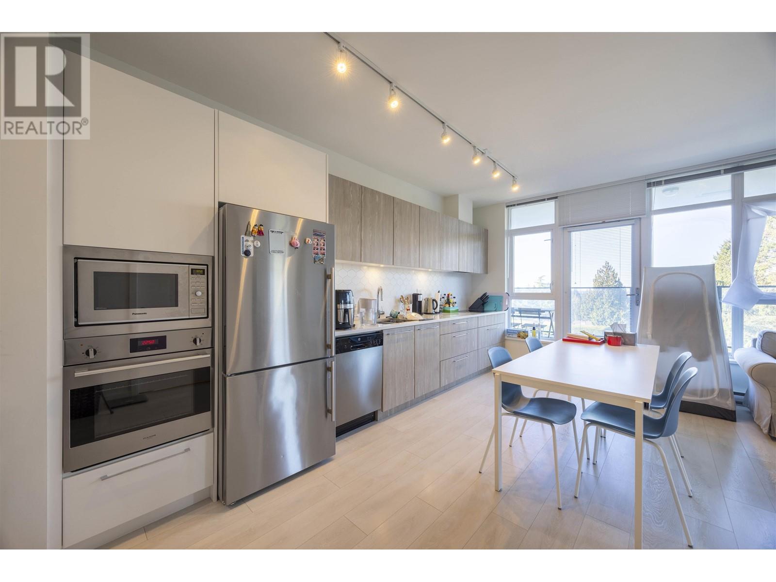 Property at 204 691 NORTH ROAD image 3