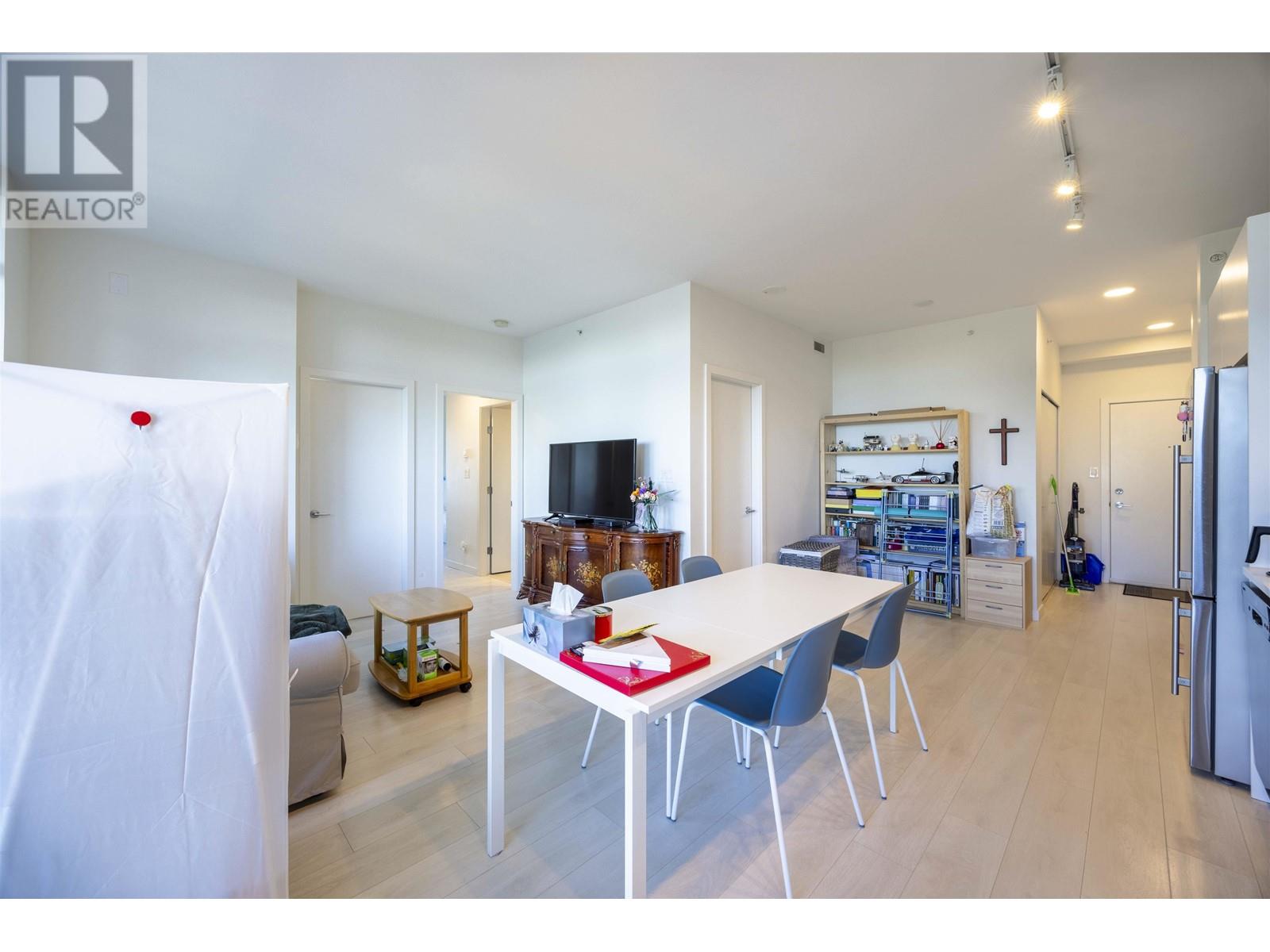 204 691 North Road, Coquitlam, British Columbia  V3J 0H9 - Photo 8 - R2960893