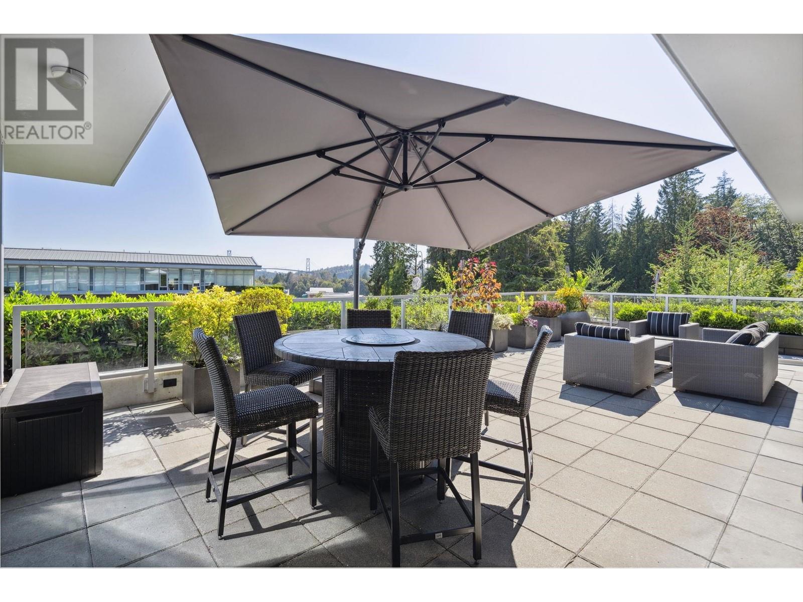 301 918 Keith Road, West Vancouver, British Columbia  V7T 1M3 - Photo 15 - R2960916