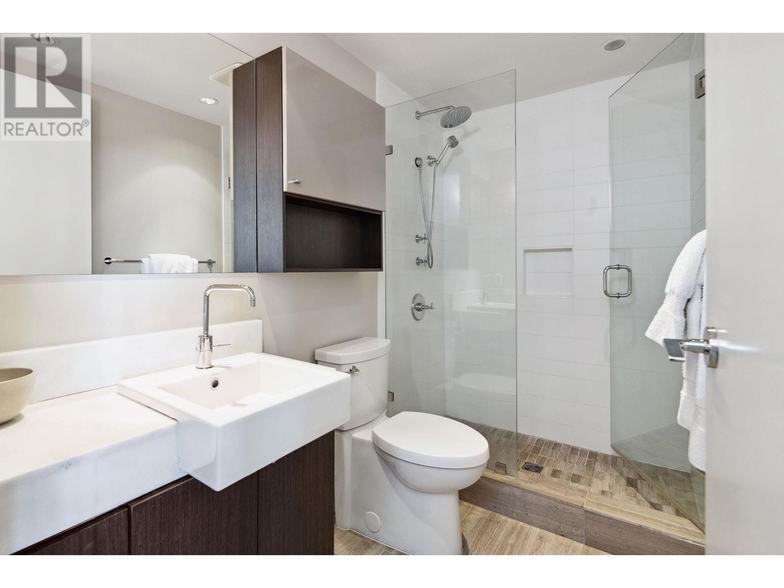 301 918 Keith Road, West Vancouver, British Columbia  V7T 1M3 - Photo 25 - R2960916