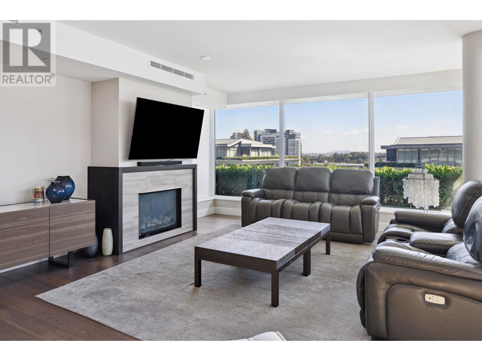 301 918 Keith Road, West Vancouver, British Columbia  V7T 1M3 - Photo 7 - R2960916