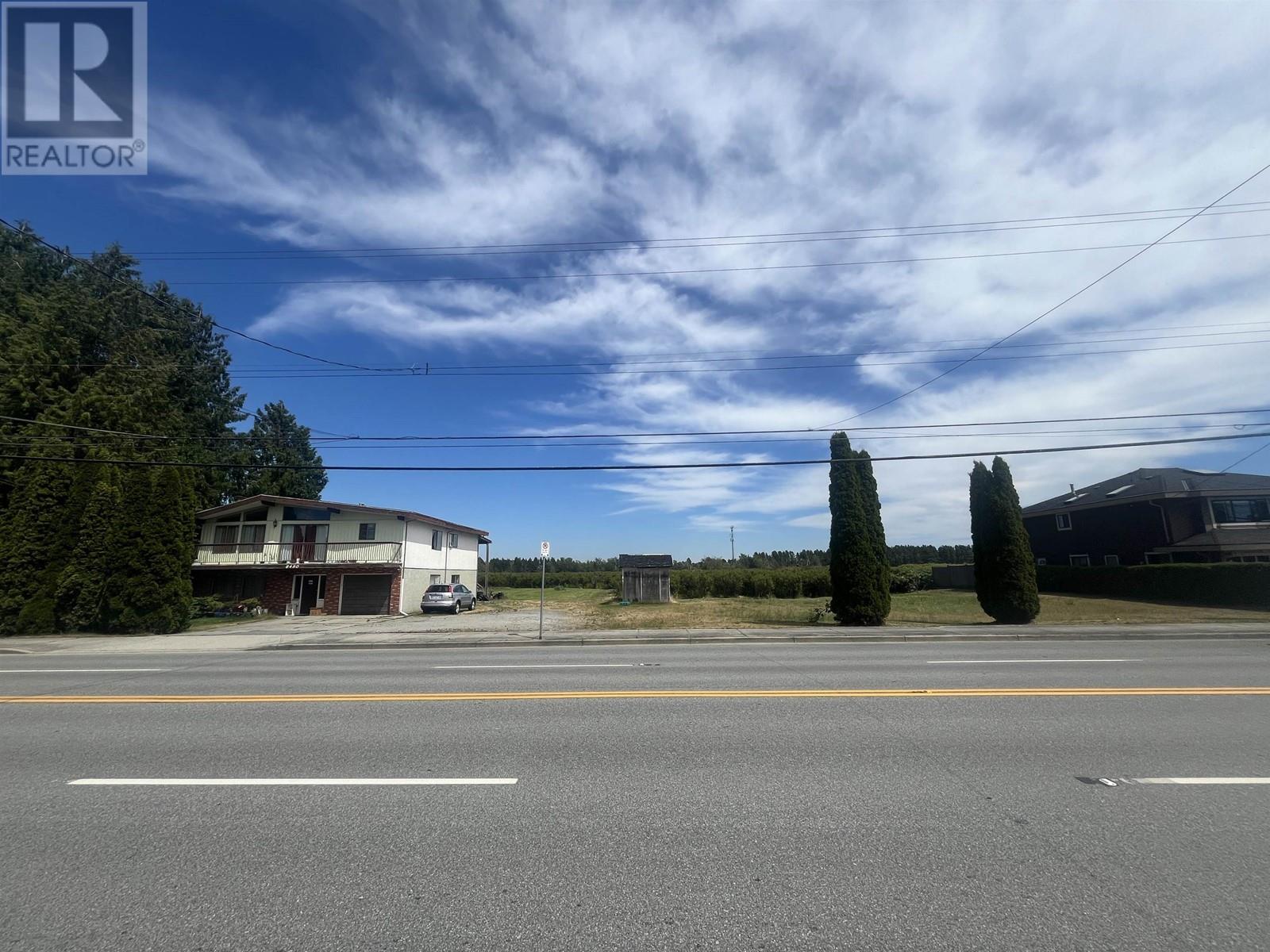Listing Picture 12 of 28 : 8480 NO. 4 ROAD, Richmond / 烈治文 - 魯藝地產 Yvonne Lu Group - MLS Medallion Club Member