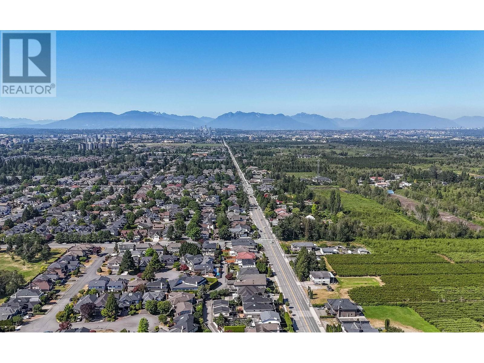 Listing Picture 22 of 28 : 8480 NO. 4 ROAD, Richmond / 烈治文 - 魯藝地產 Yvonne Lu Group - MLS Medallion Club Member