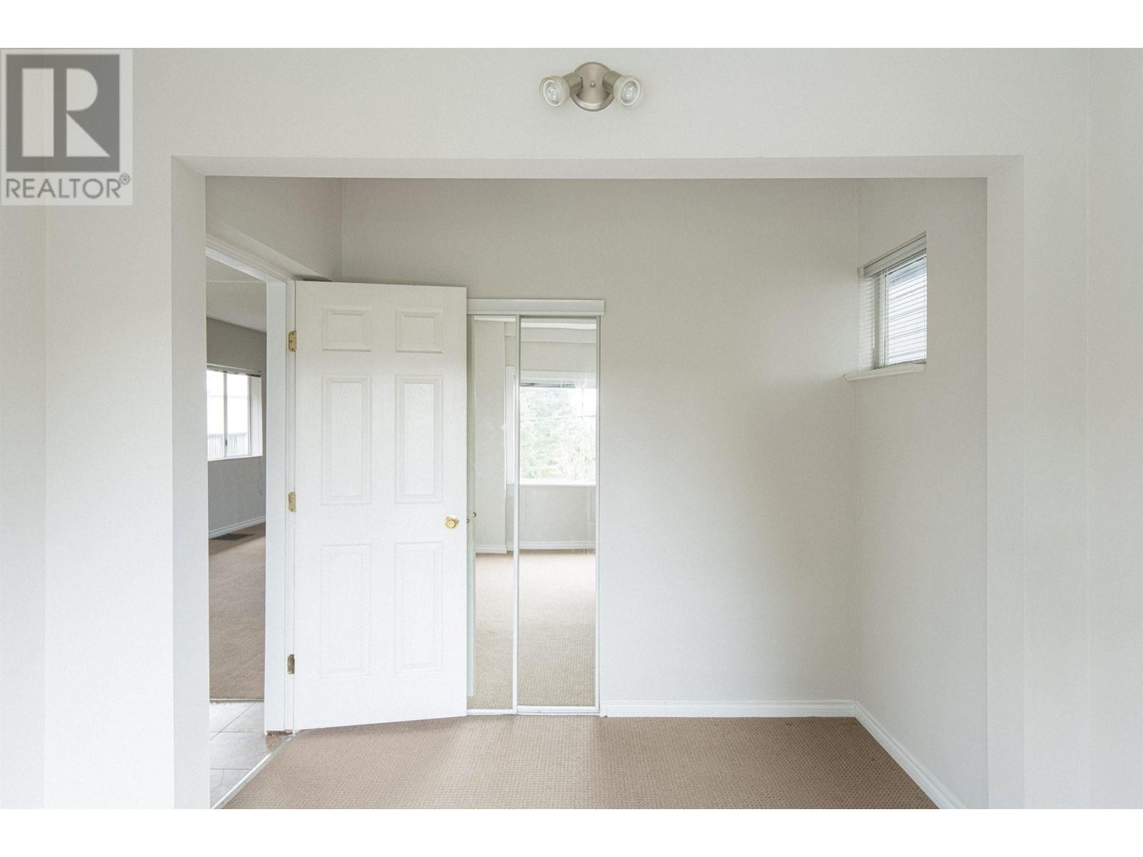 3746 Inverness Street, Vancouver, British Columbia  V5V 4V9 - Photo 5 - R2960896