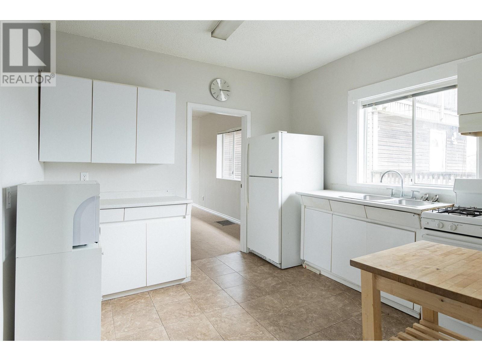 3746 Inverness Street, Vancouver, British Columbia  V5V 4V9 - Photo 9 - R2960896