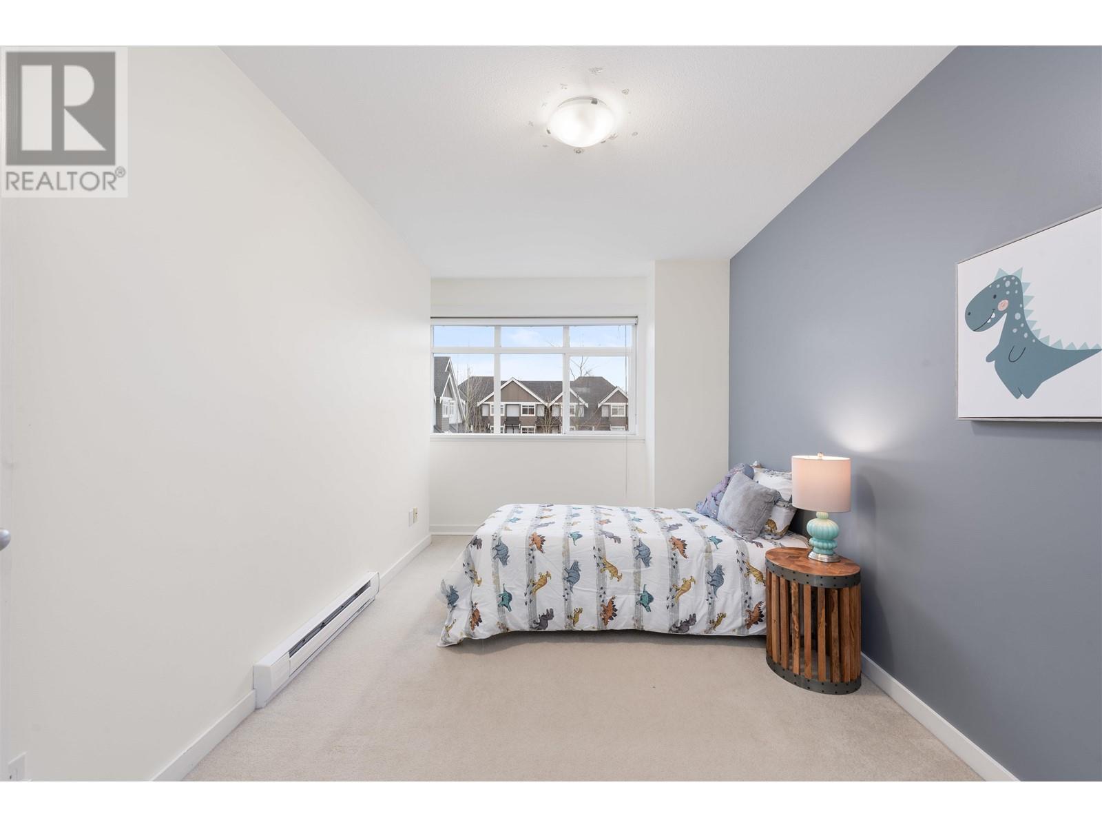 5 7322 HEATHER STREET