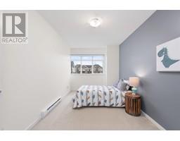 5 7322 HEATHER STREET