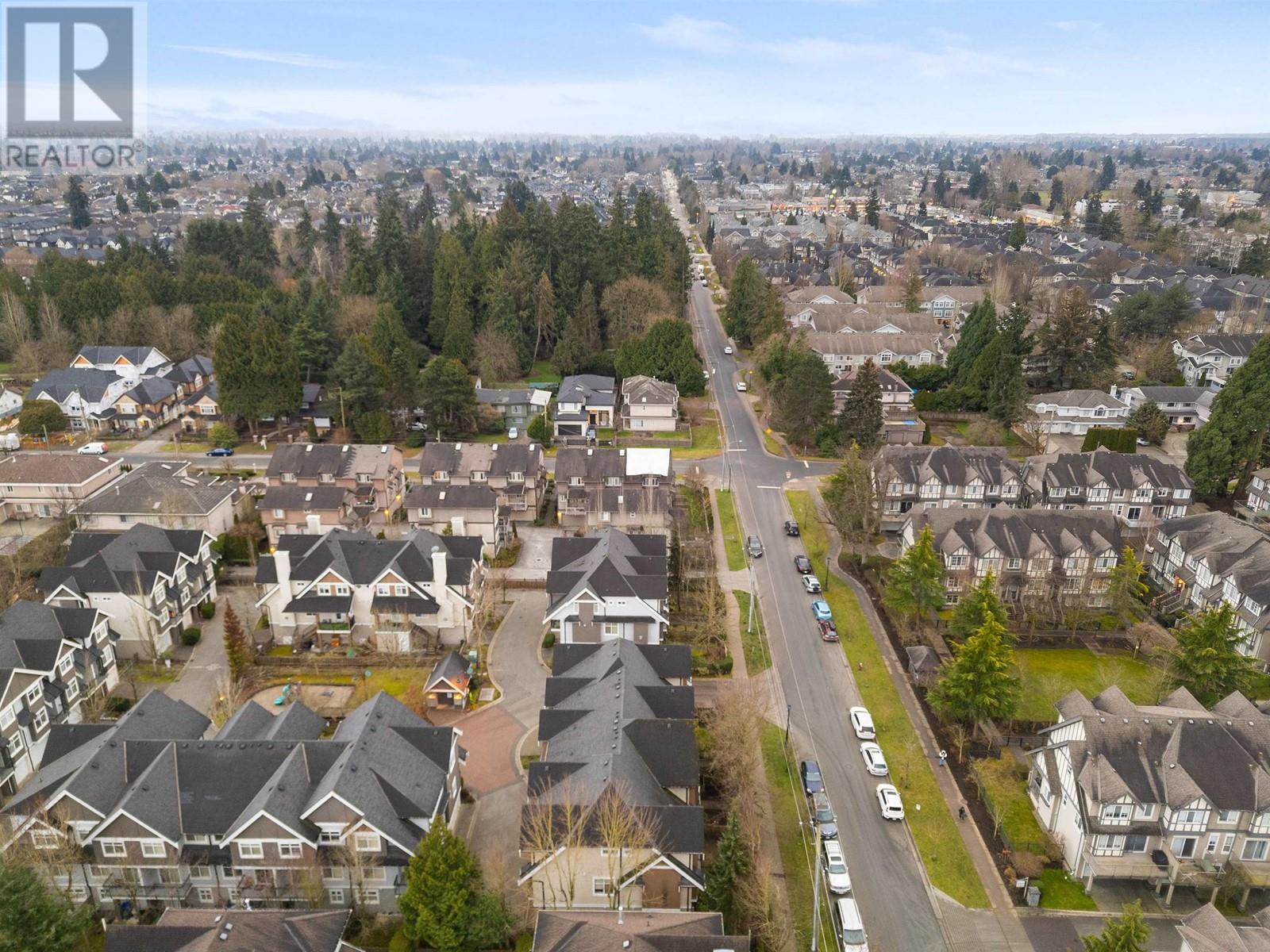 5 7322 HEATHER STREET