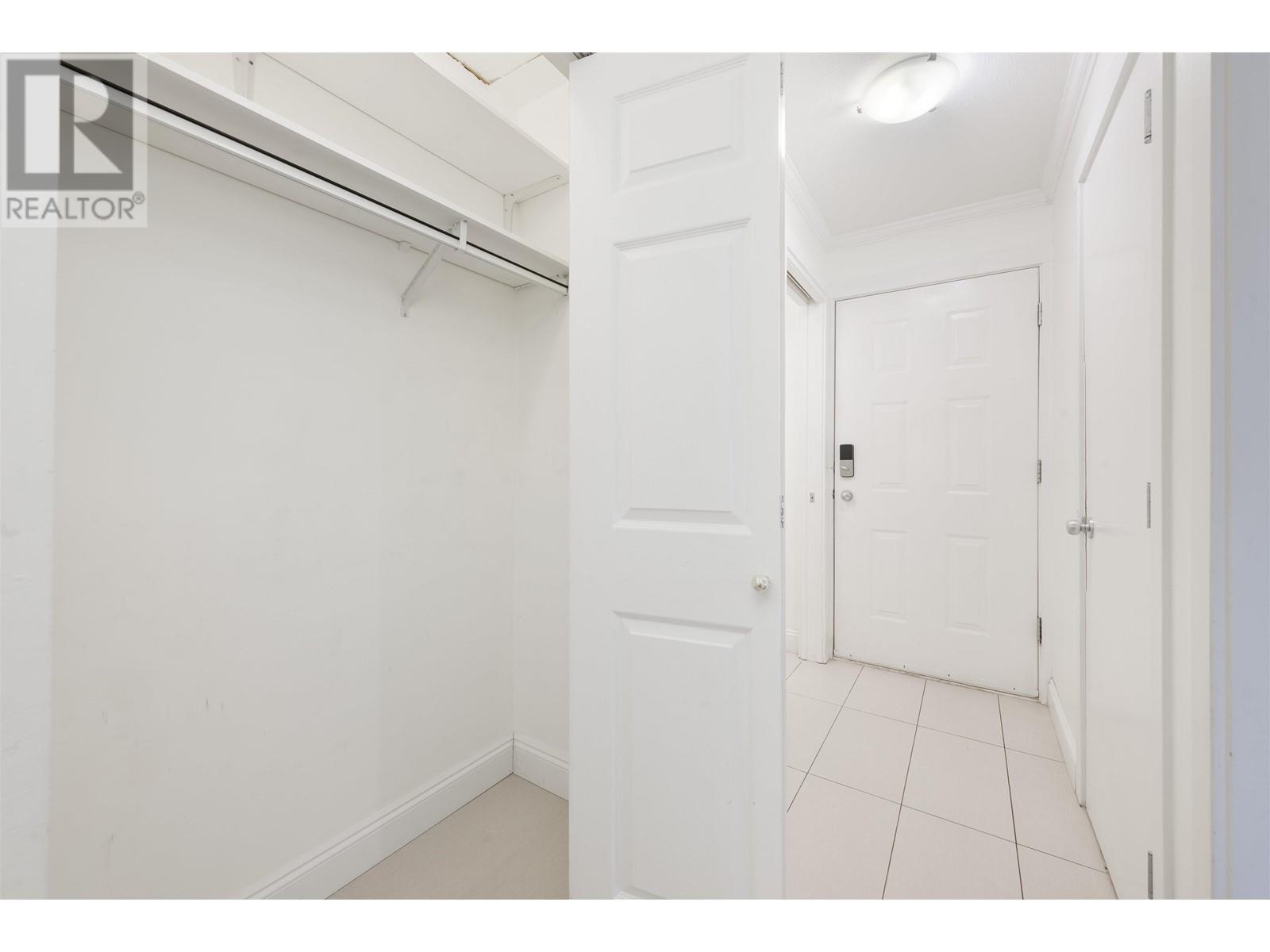 5 7322 HEATHER STREET