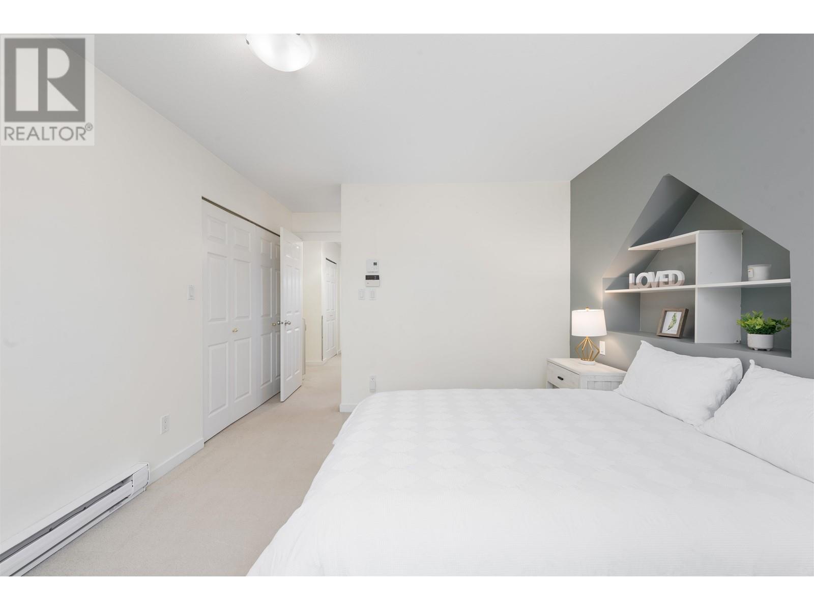 5 7322 HEATHER STREET