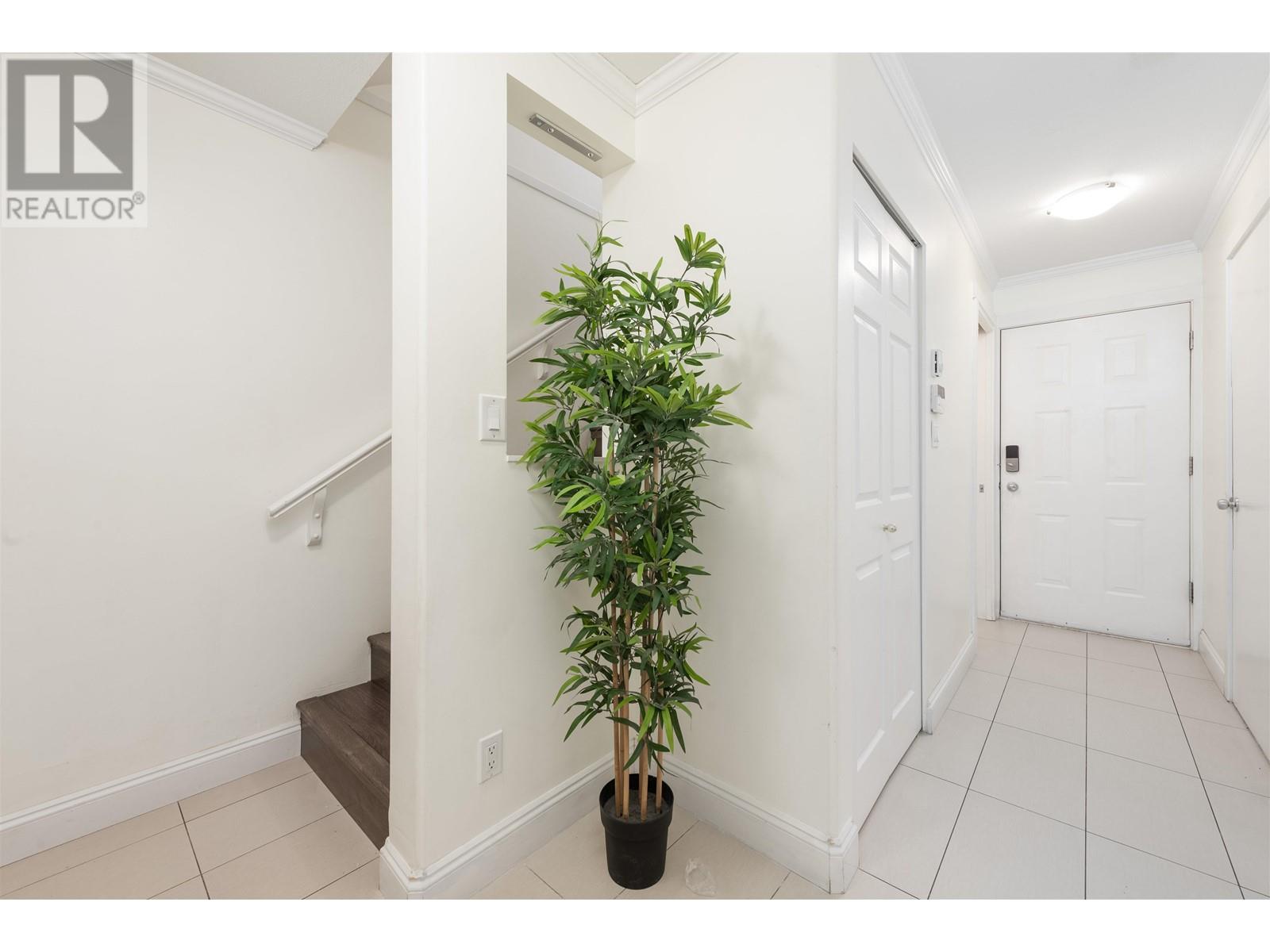 5 7322 HEATHER STREET