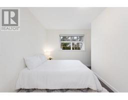 5 7322 HEATHER STREET