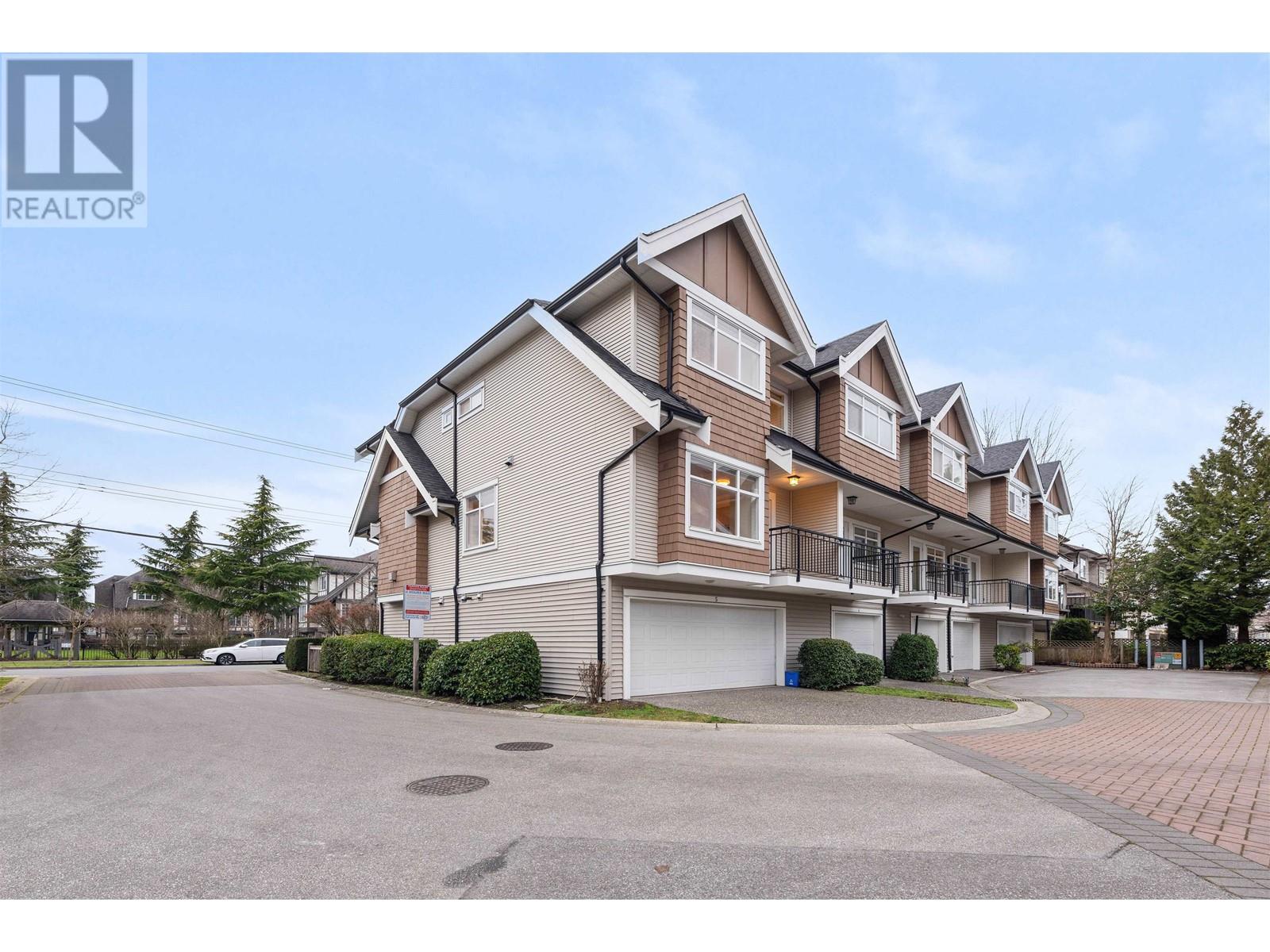 5 7322 HEATHER STREET